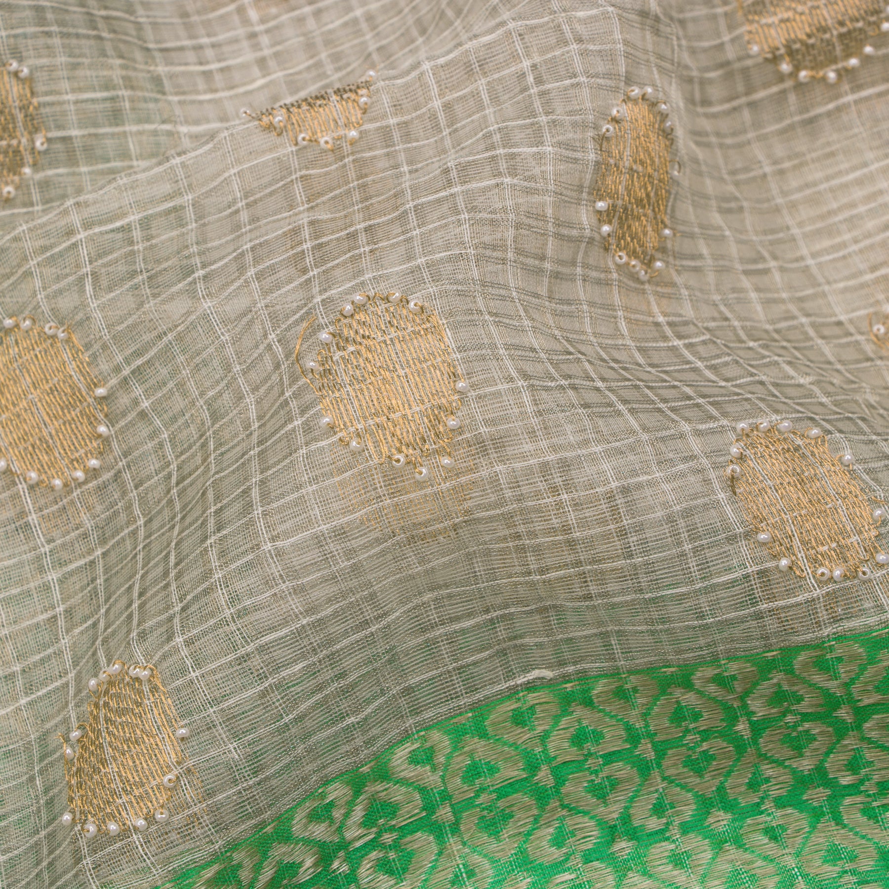 Bailou Jamdani Silk Sari 25-005-HS002-00026 - Fabric View