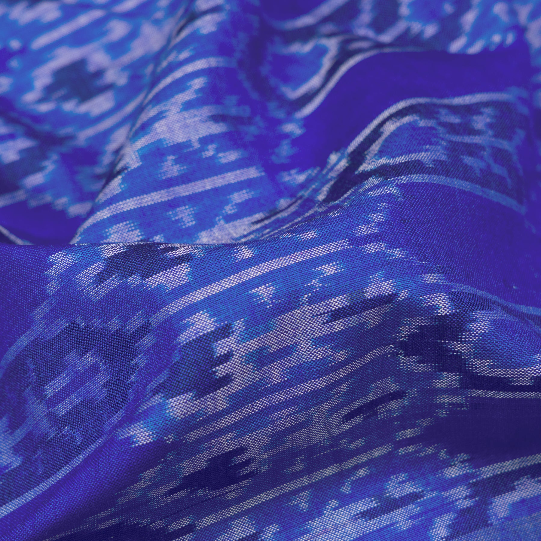 Erisri Ikat Silk Sari 25-027-HS002-00151 - Fabric View