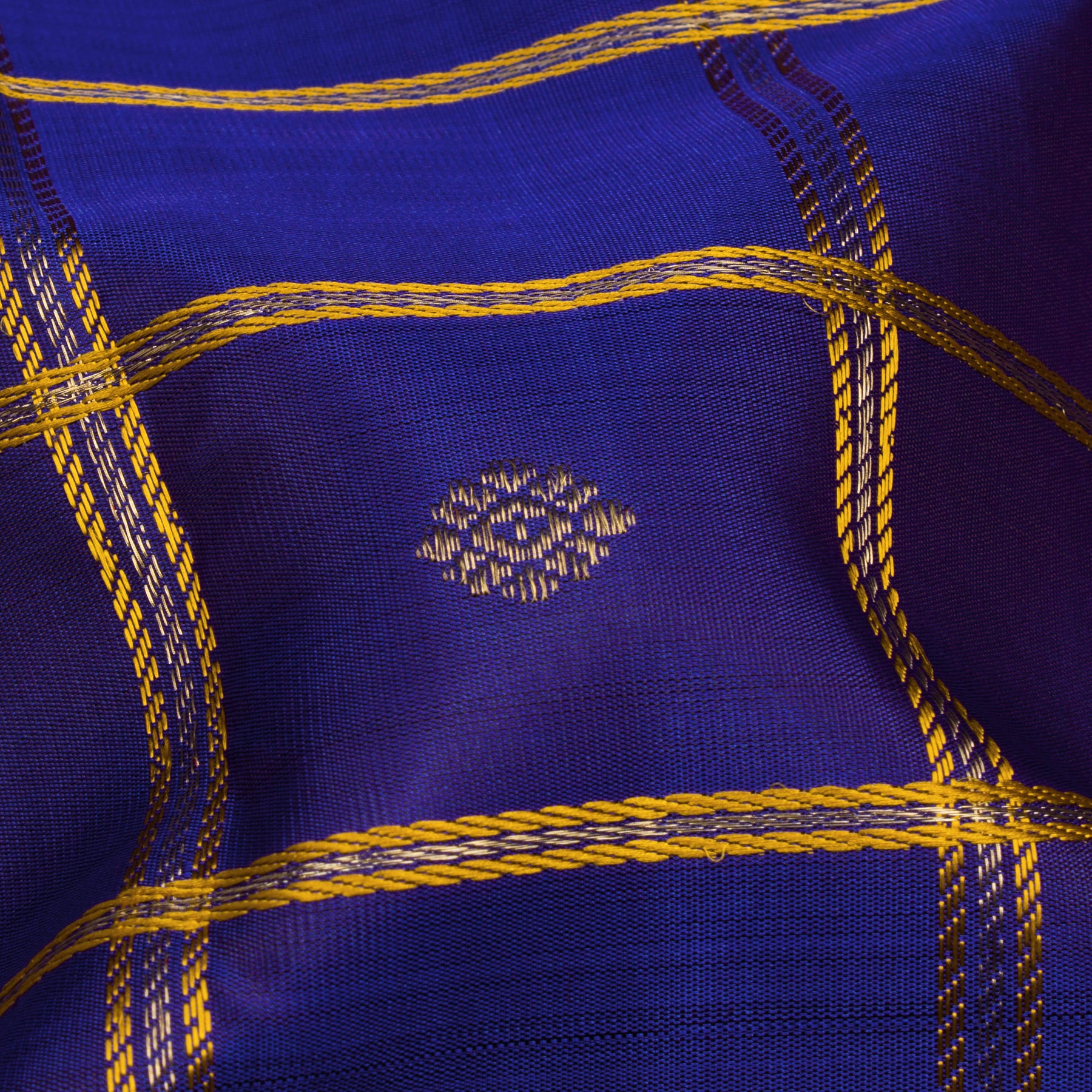 Kanakavalli Kanjivaram Silk Sari 25-040-HS001-02261 - Fabric View