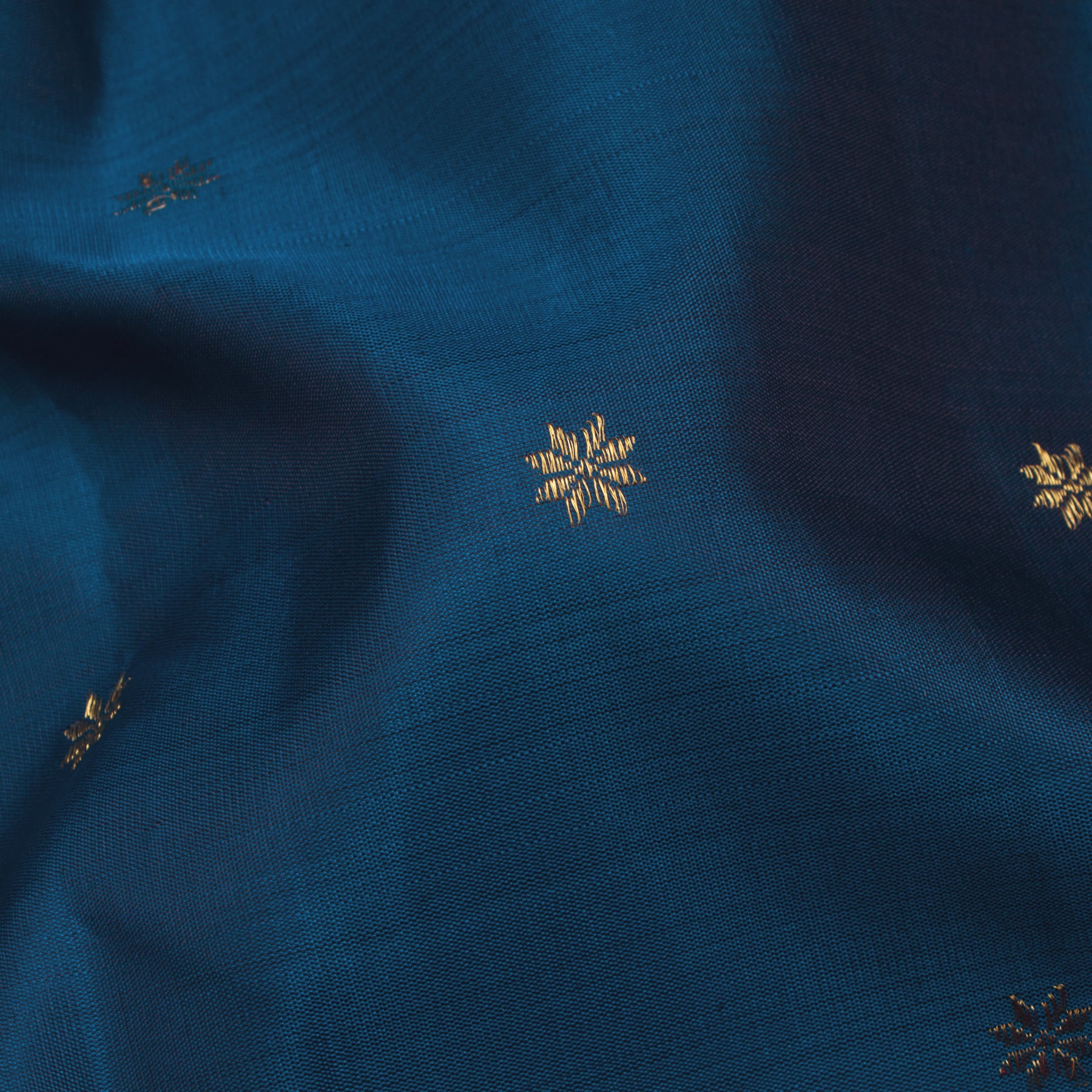 Kanakavalli Kanjivaram Silk Sari 25-040-HS001-05424 - Fabric View