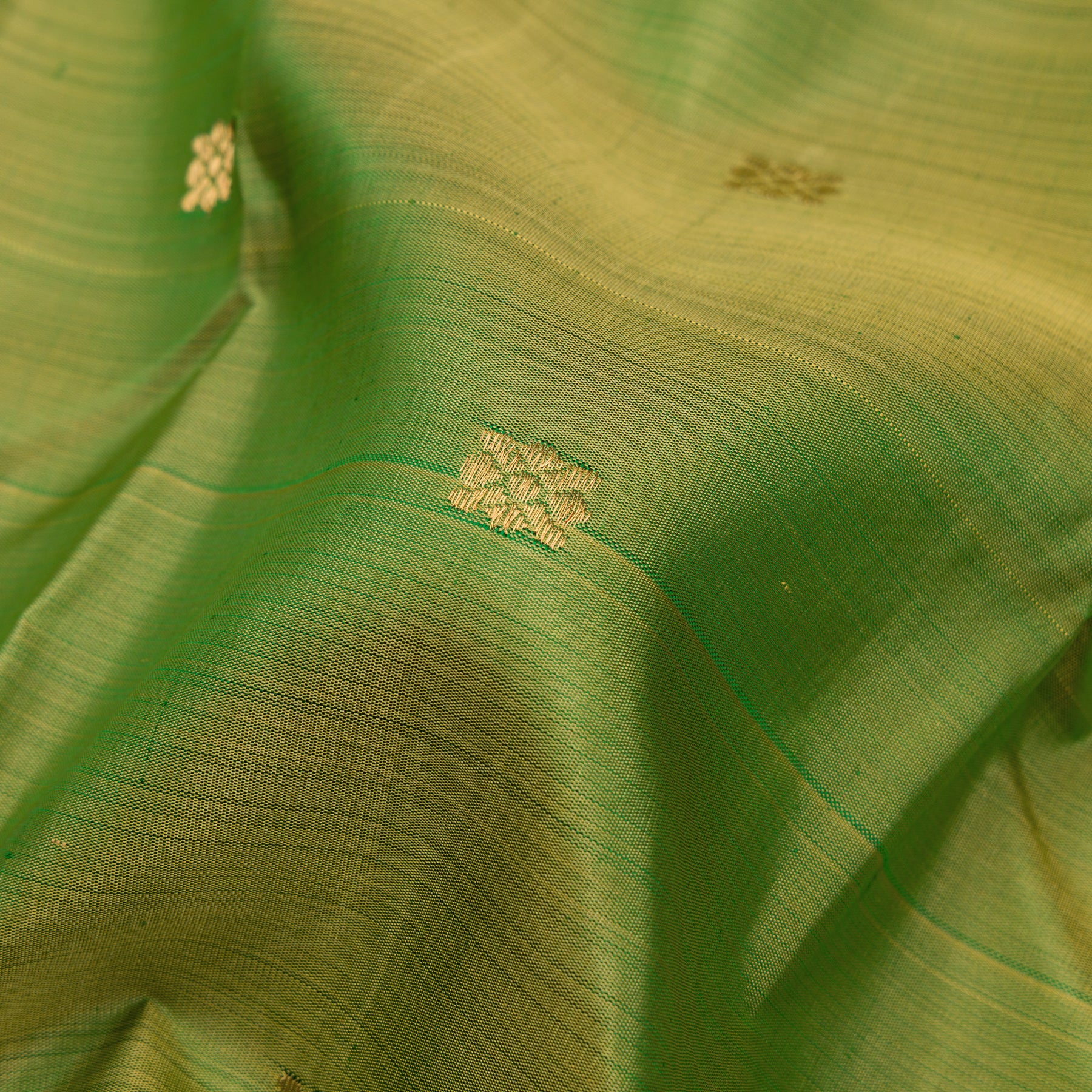 Kanakavalli Kanjivaram Silk Sari 25-040-HS001-06552 - Fabric View