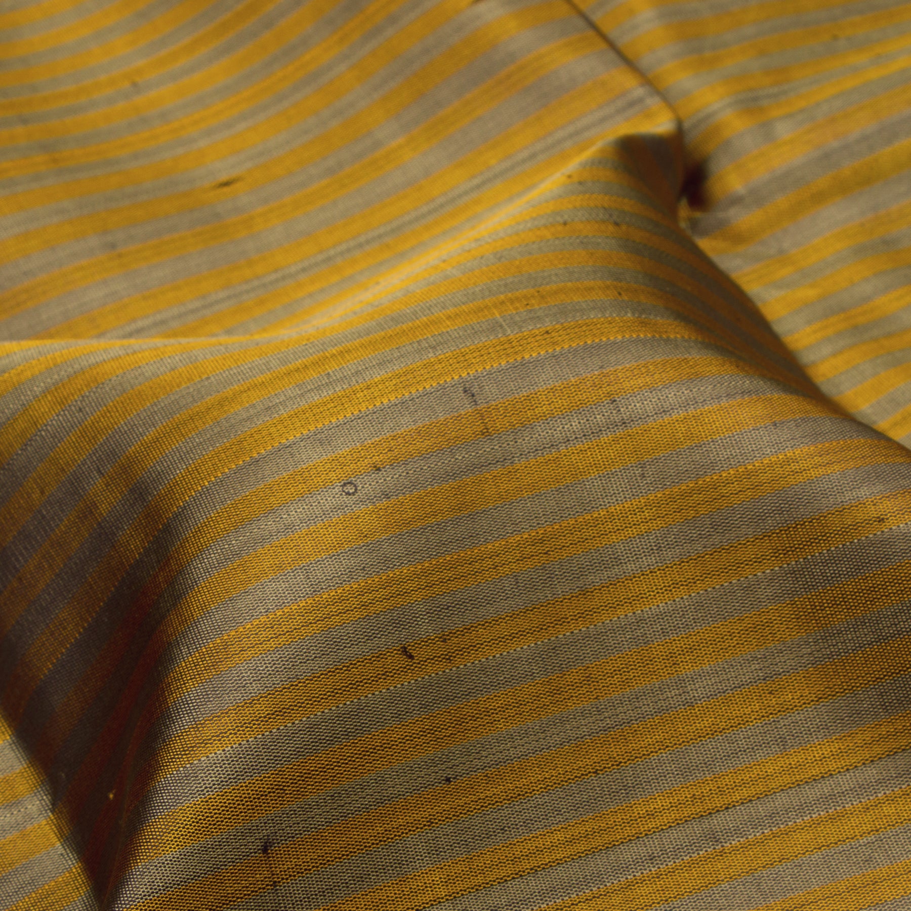 Kanakavalli Kanjivaram Silk Sari 25-040-HS001-07988 - Fabric View