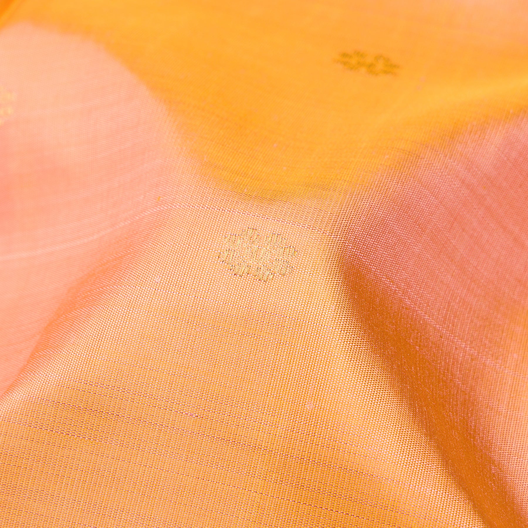 Kanakavalli Kanjivaram Silk Sari 25-040-HS001-09075 - Fabric View