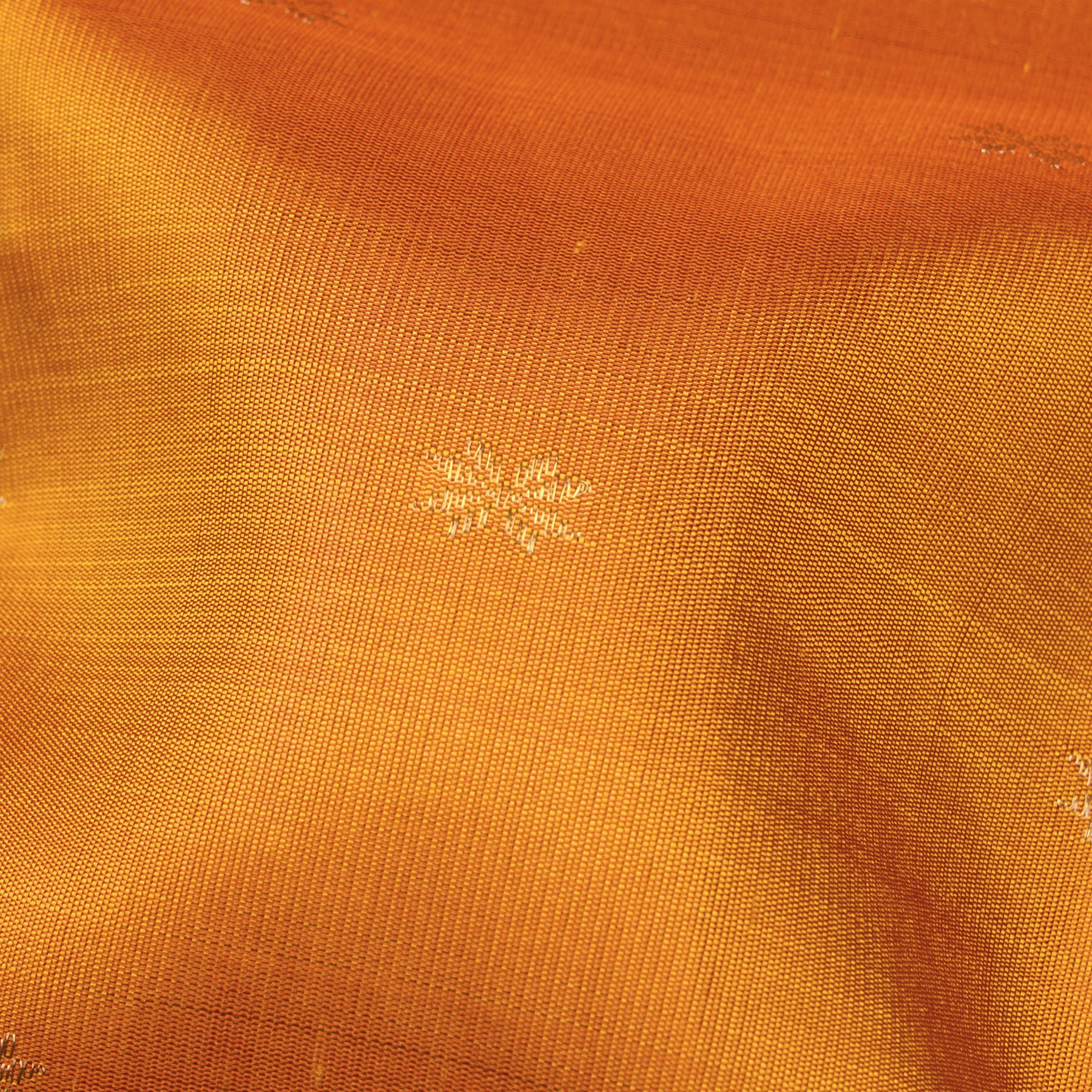 Kanakavalli Kanjivaram Silk Sari 25-040-HS001-09122 - Fabric View