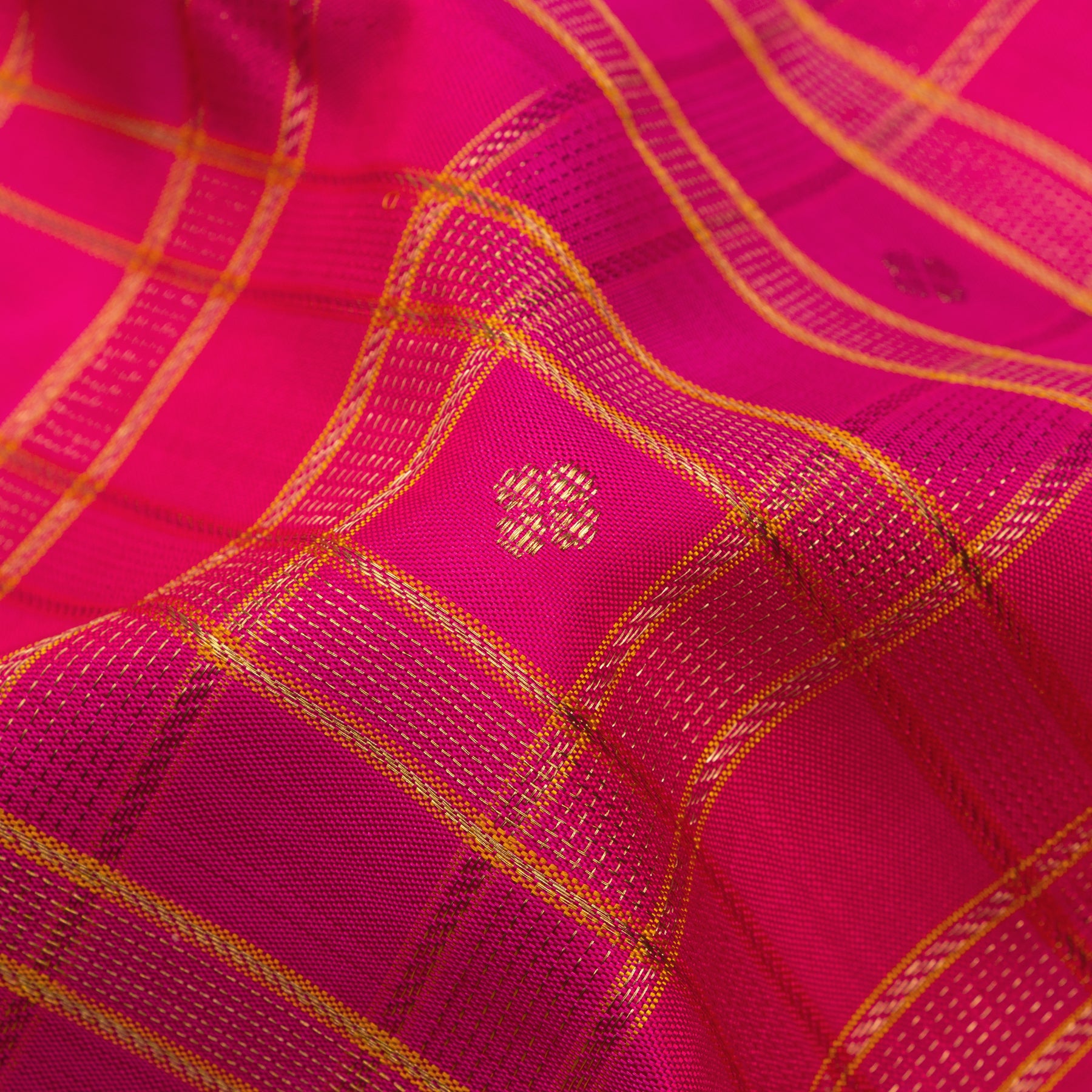 Kanakavalli Kanjivaram Silk Sari 25-041-HS001-04166 - Fabric View