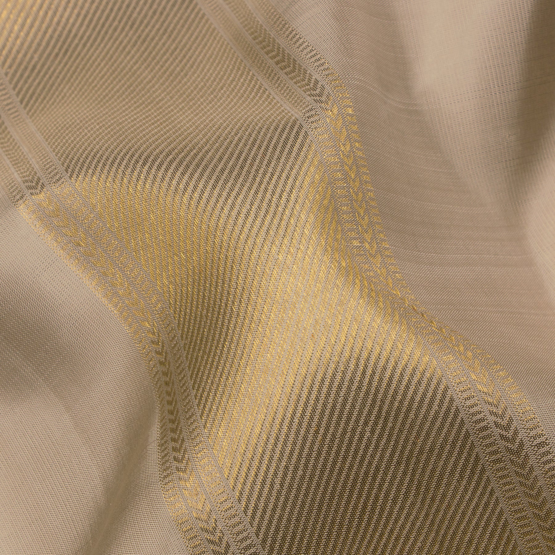 Kanakavalli Kanjivaram Silk Angavastram CO-ORD 25-109-AF001-05916 - Detailed Fabric View