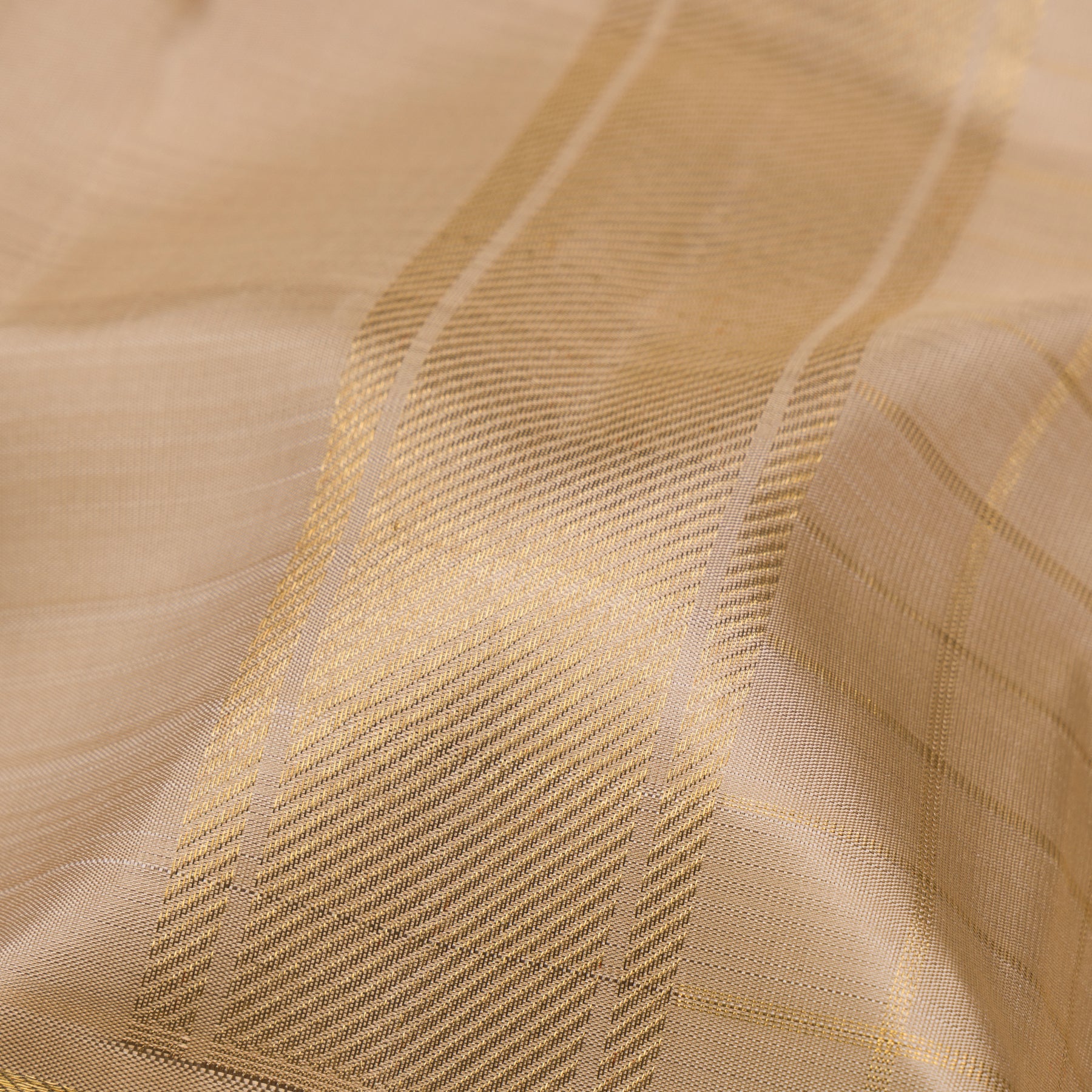 Kanakavalli Kanjivaram Silk Angavastram CO-ORD 25-109-AF001-09698 - Detailed Fabric View
