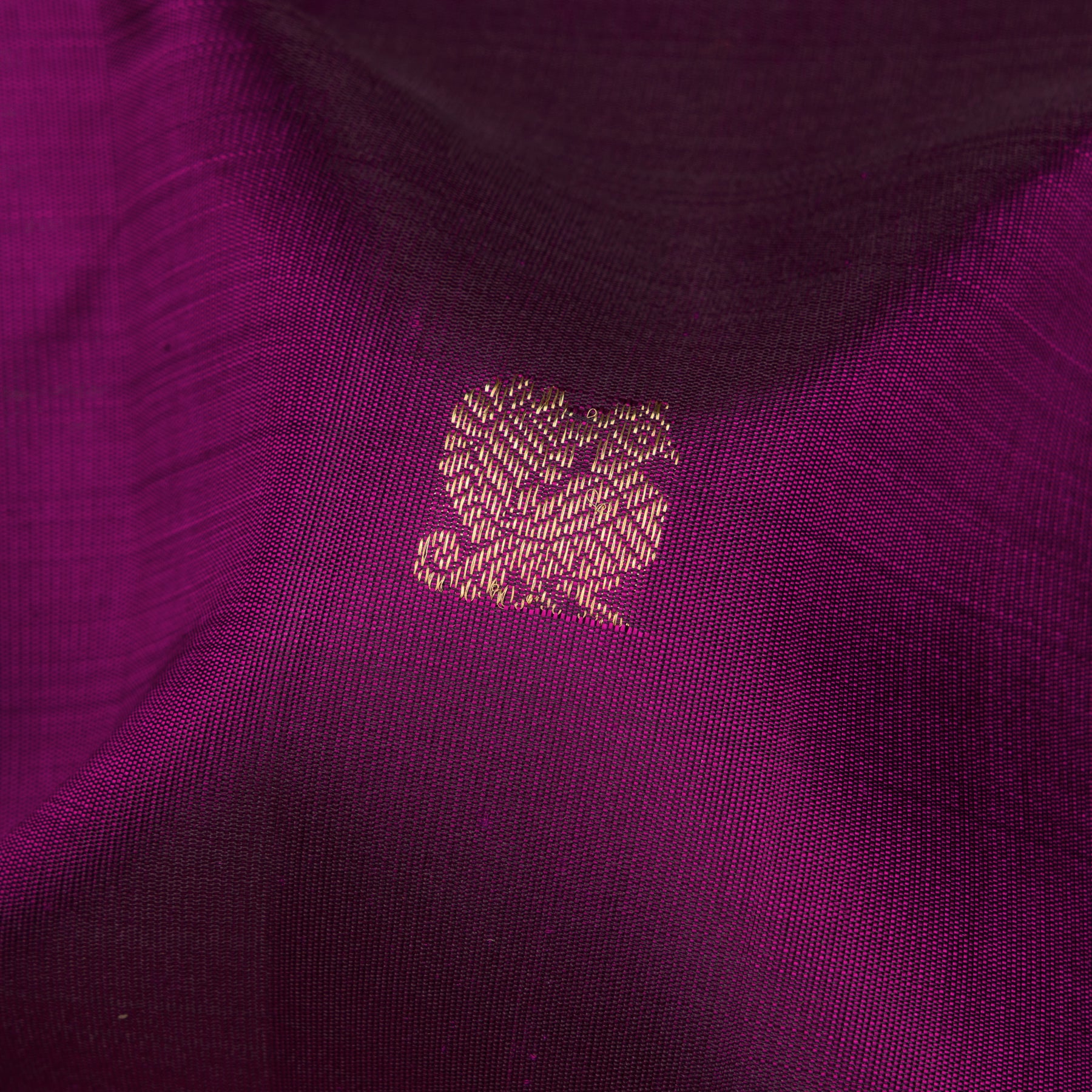 Kanakavalli Kanjivaram Silk Sari 25-109-HS001-09667 - Fabric View