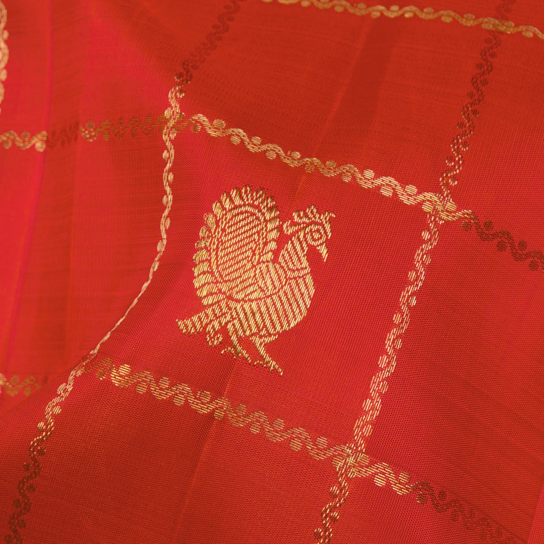 Kanakavalli Kanjivaram Silk Sari 25-109-HS001-09823 - Fabric View