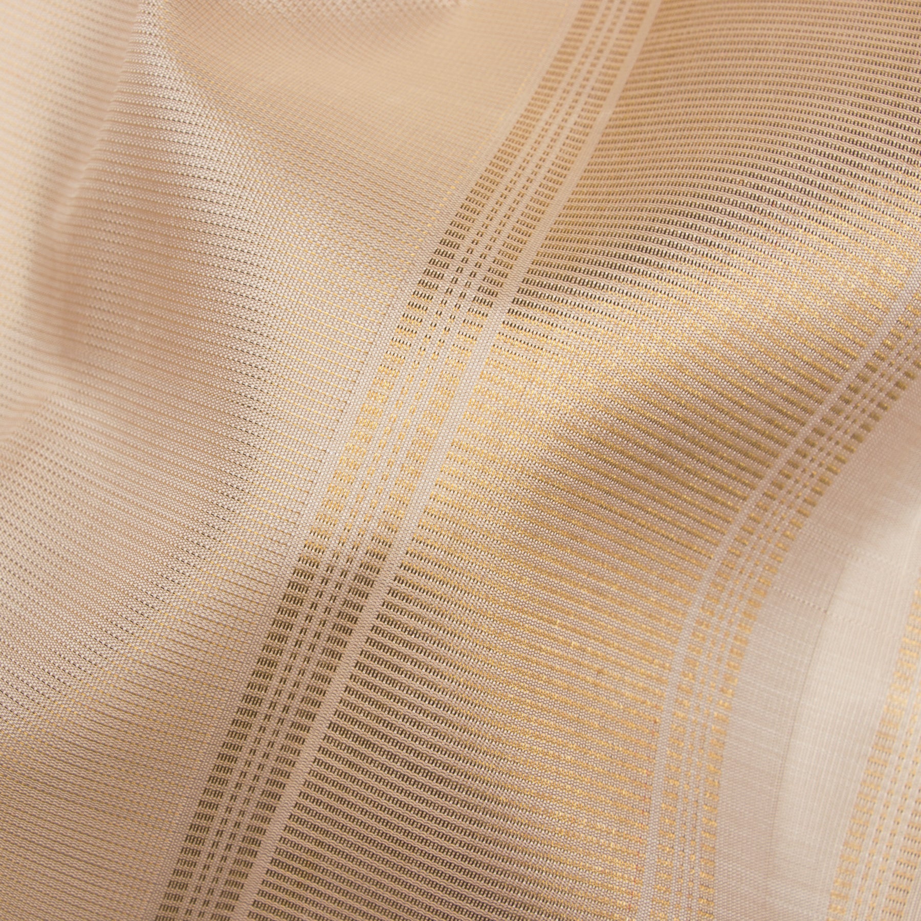 Kanakavalli Kanjivaram Silk Angavastram CO-ORD 25-110-AF001-01324 - Detailed Fabric View