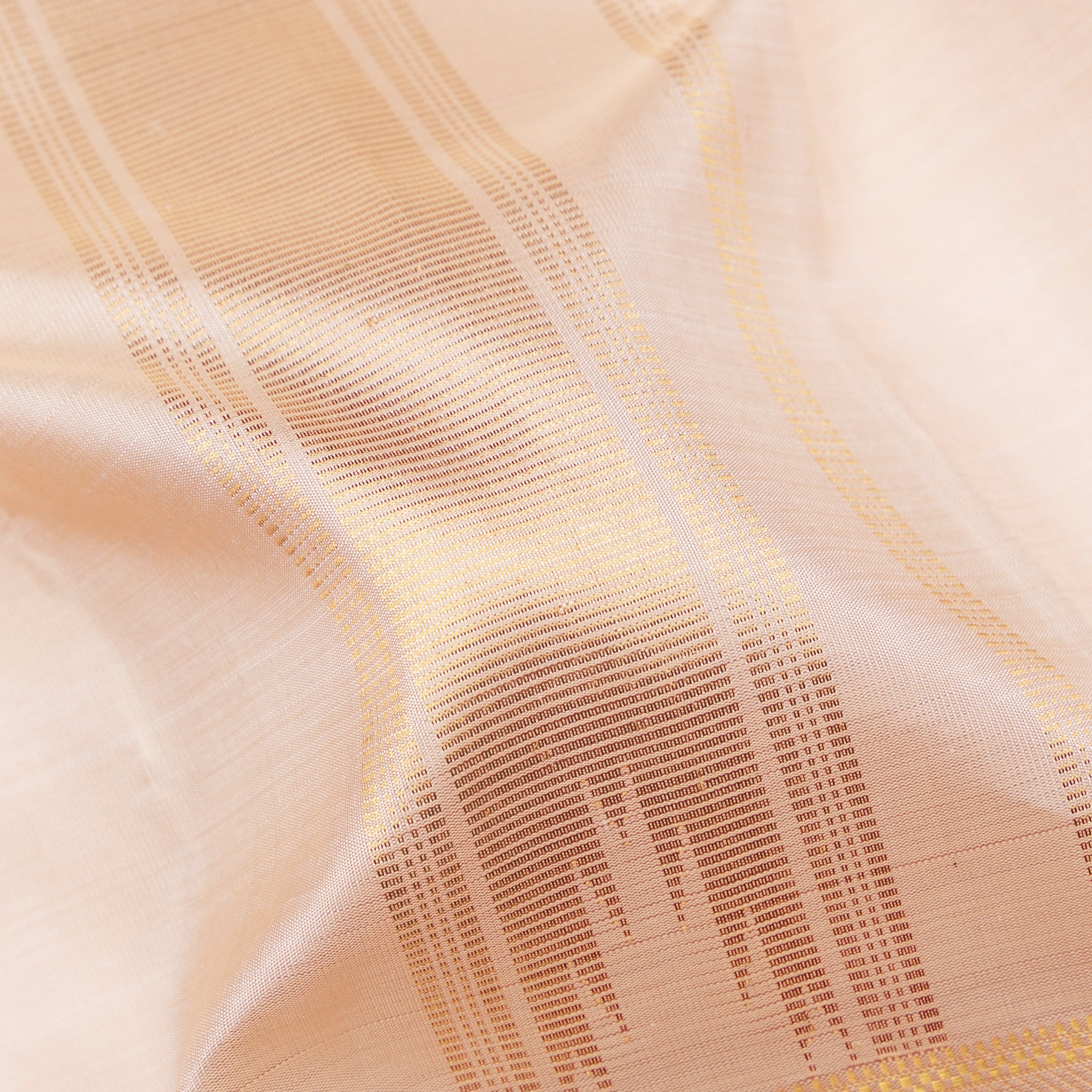 Kanakavalli Kanjivaram Silk Angavastram CO-ORD 25-110-AF001-07560 - Detailed Fabric View