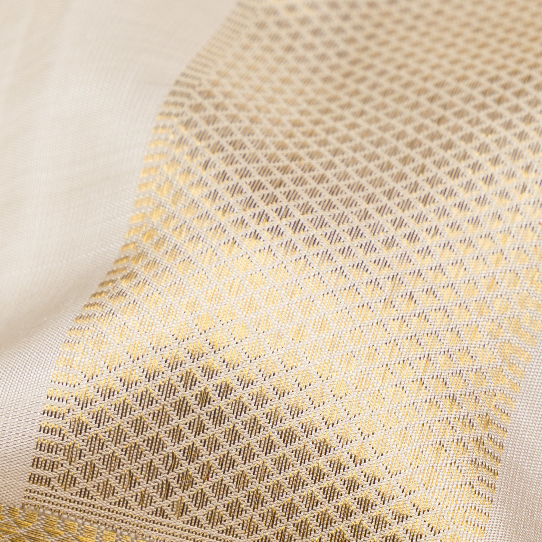 Kanakavalli Kanjivaram Silk Angavastram CO-ORD 25-110-AF001-10432 - Fabric View
