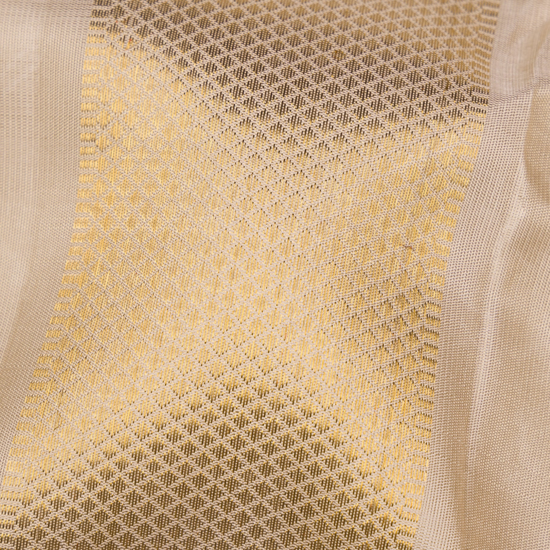 Kanakavalli Kanjivaram Silk Angavastram CO-ORD 25-110-AF001-10846 - Fabric View
