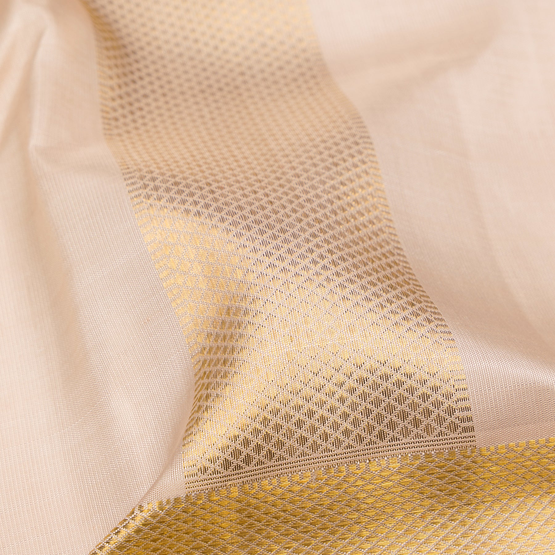Kanakavalli Kanjivaram Silk Angavastram CO-ORD 25-110-AF001-10847 - Fabric View