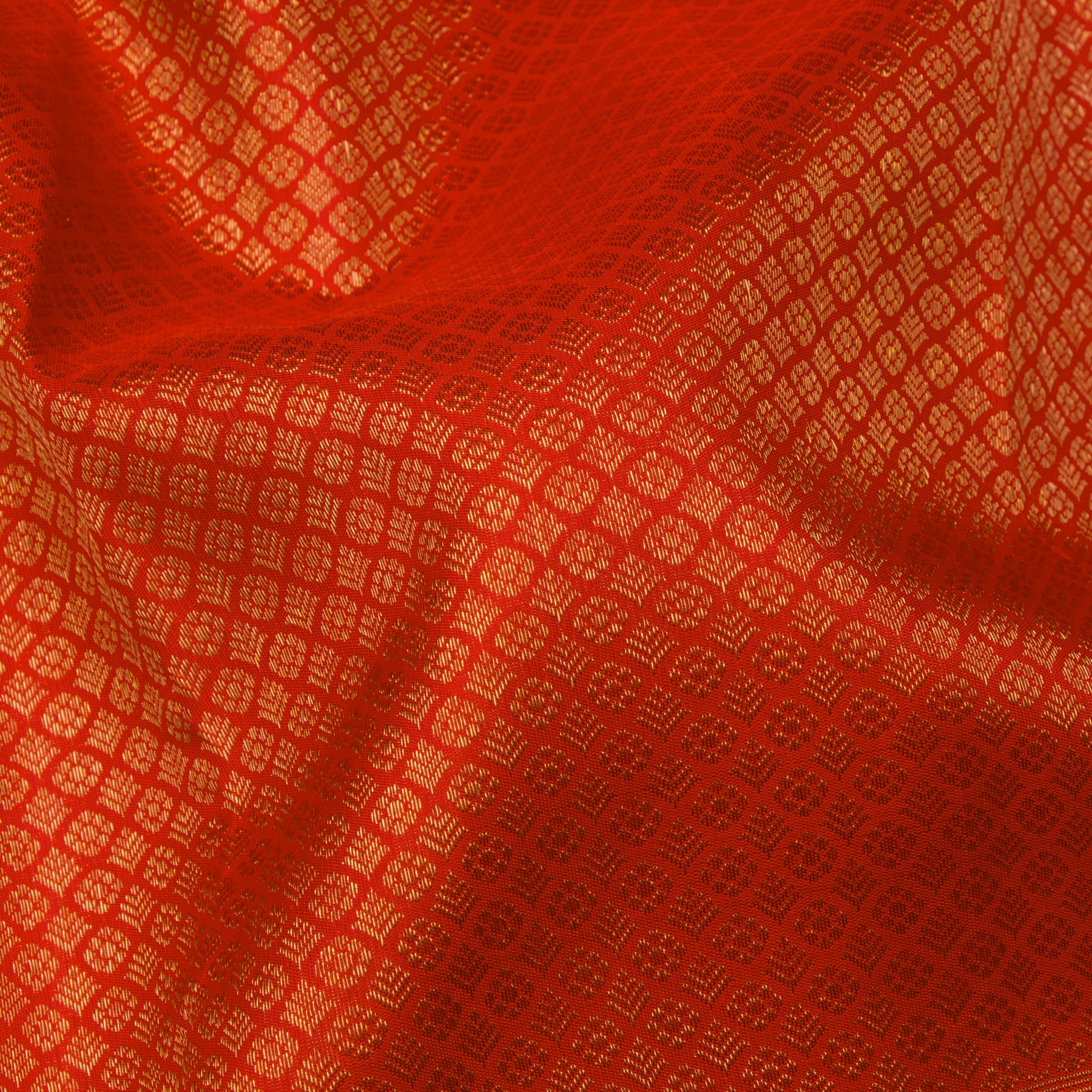Kanakavalli Kanjivaram Silk Sari 25-110-HS001-00681 - Fabric View