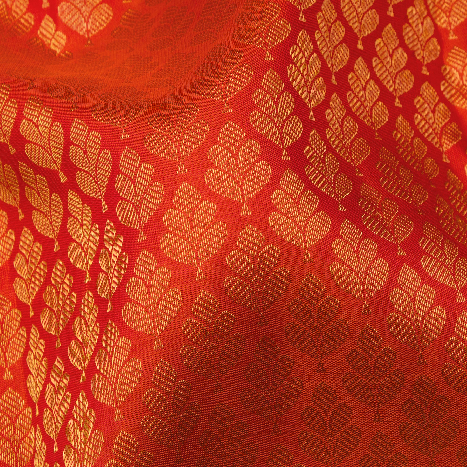 Kanakavalli Kanjivaram Silk Sari 25-110-HS001-00688 - Fabric View