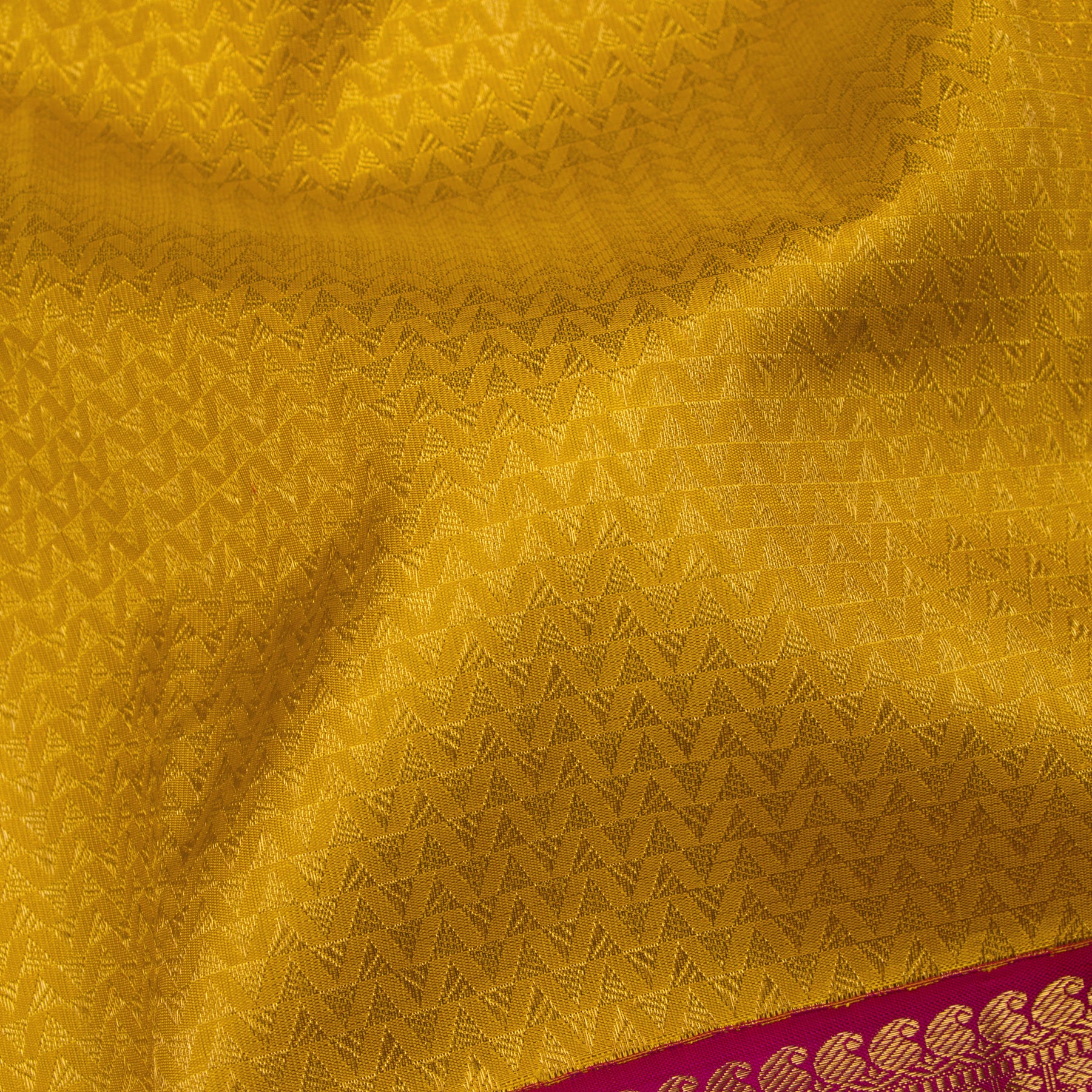 Kanakavalli Kanjivaram Silk Sari 25-110-HS001-00728 - Fabric View