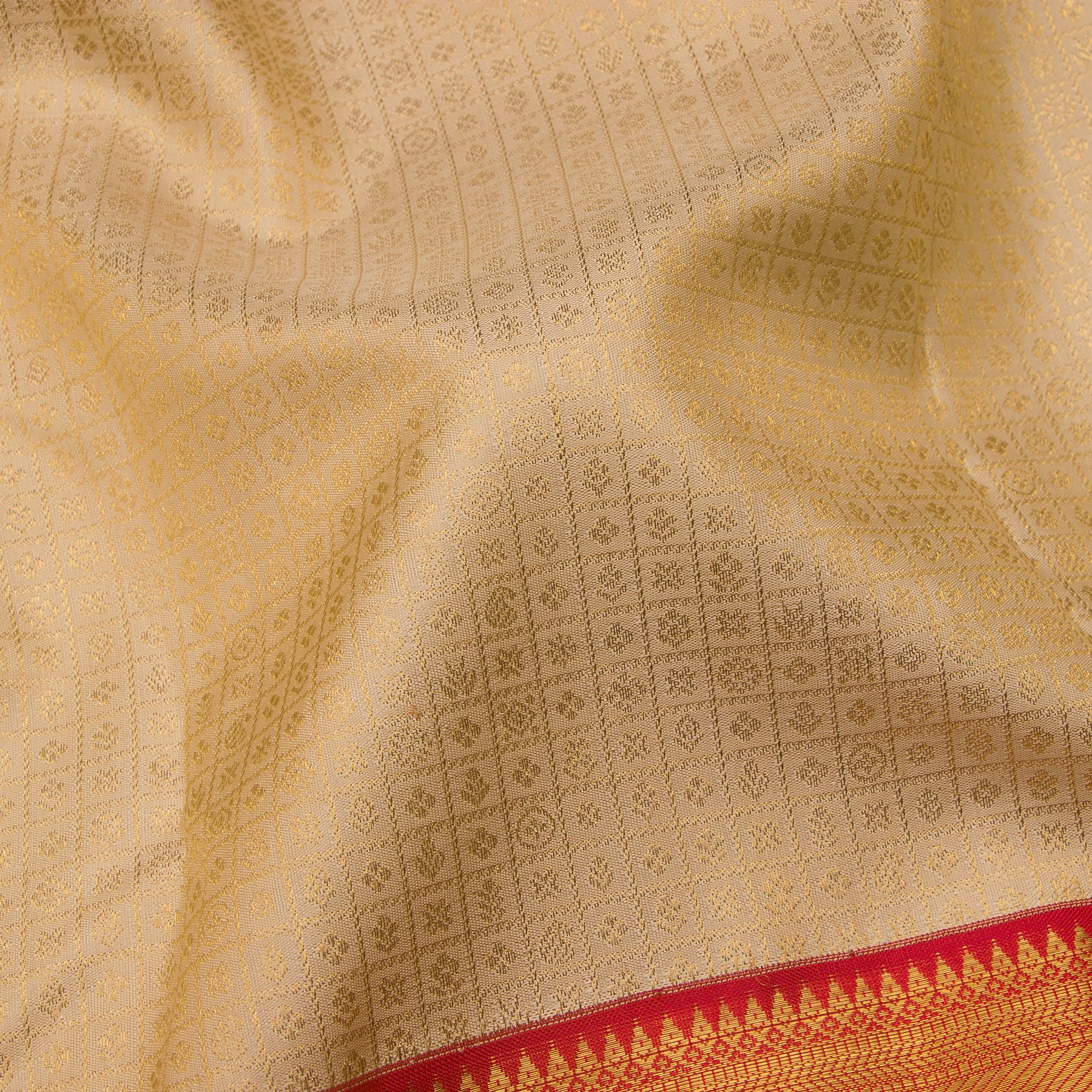 Kanakavalli Kanjivaram Silk Sari 25-110-HS001-00748 - Fabric View