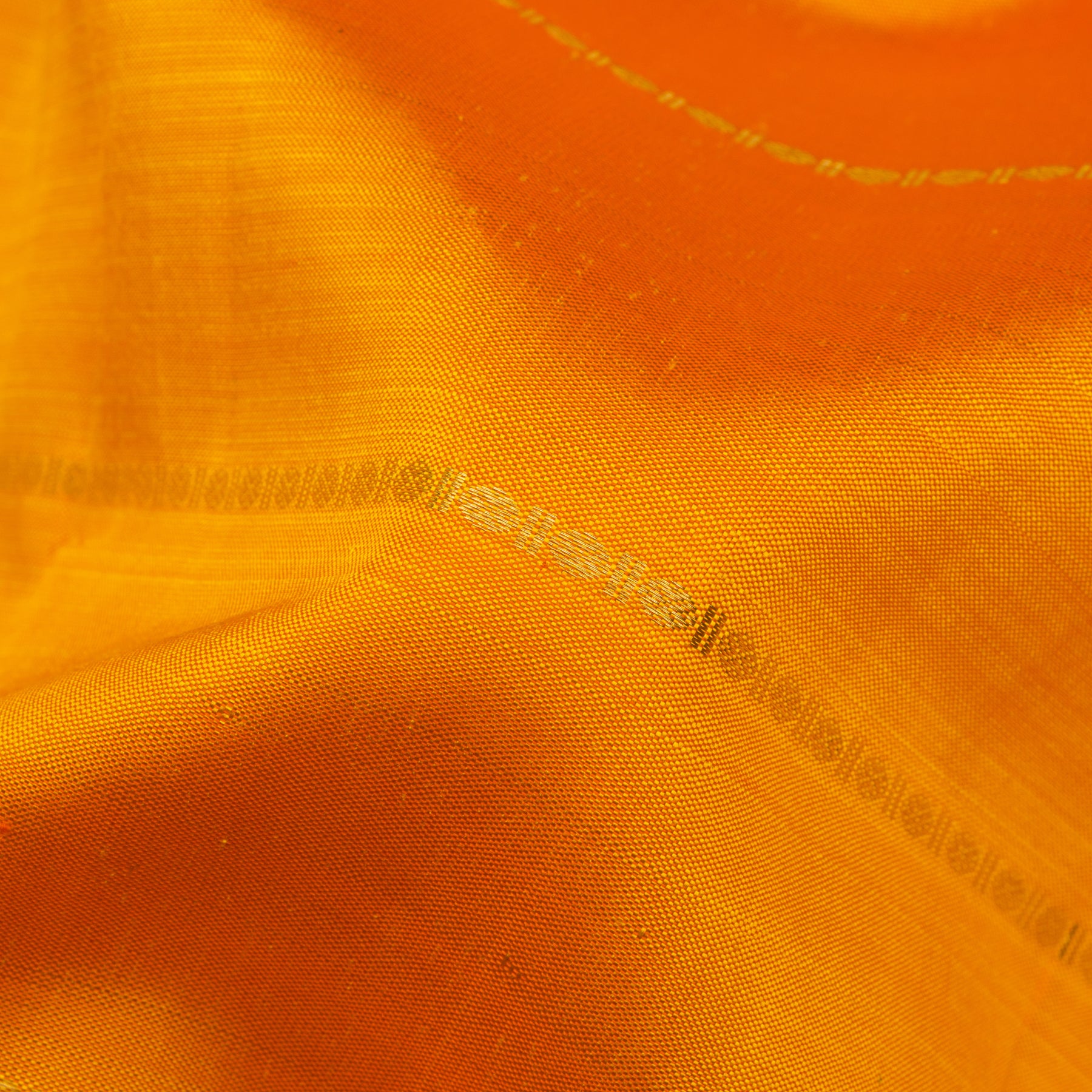 Kanakavalli Kanjivaram Silk Sari 25-110-HS001-00769 - Fabric View