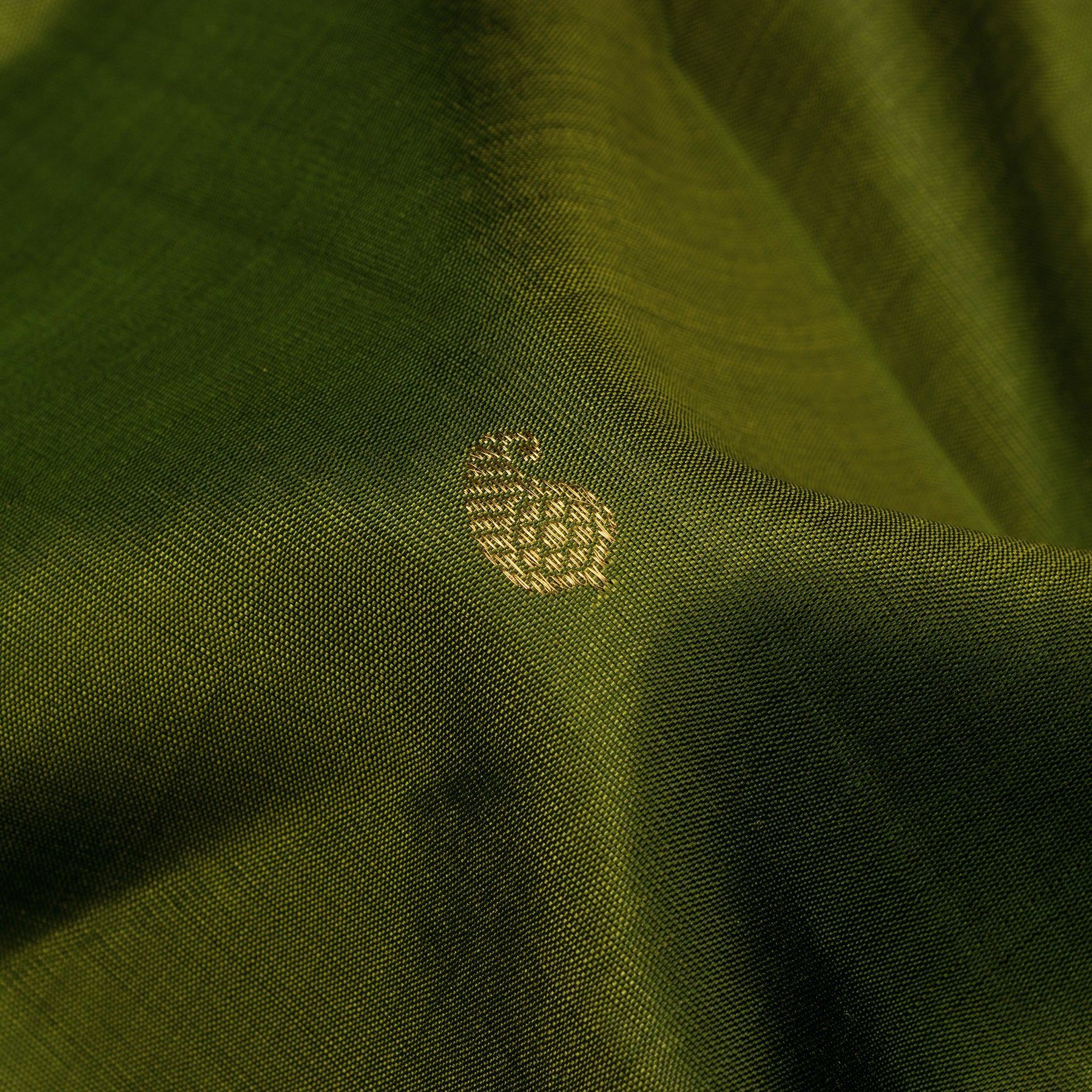 Kanakavalli Kanjivaram Silk Sari 25-110-HS001-02038 - Fabric View