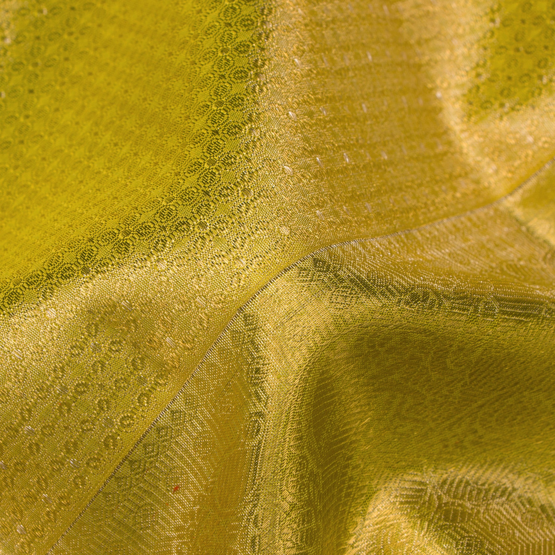 Kanakavalli Kanjivaram Silk Sari 25-110-HS001-03907 - Fabric View