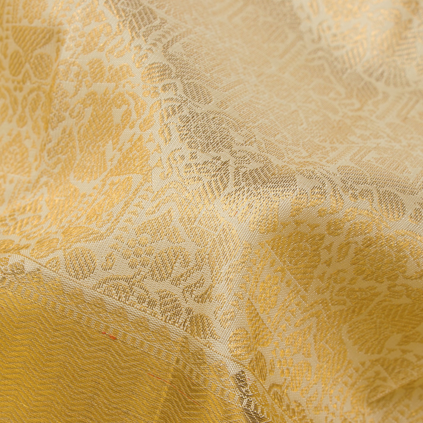 Kanakavalli Kanjivaram Silk Sari 25-110-HS001-03919 - Fabric View