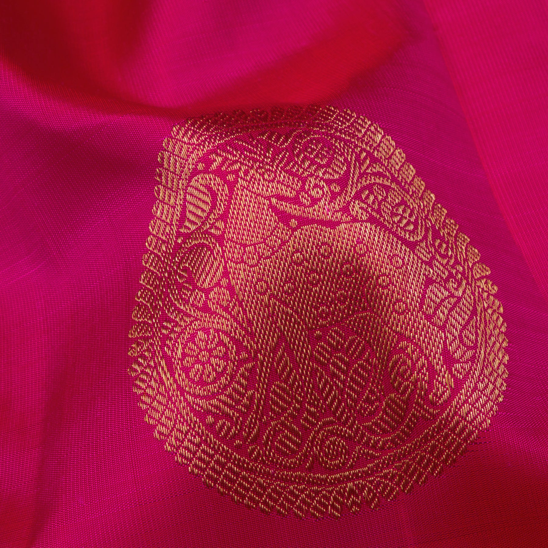 Kanakavalli Kanjivaram Silk Sari 25-110-HS001-04011 - Fabric View