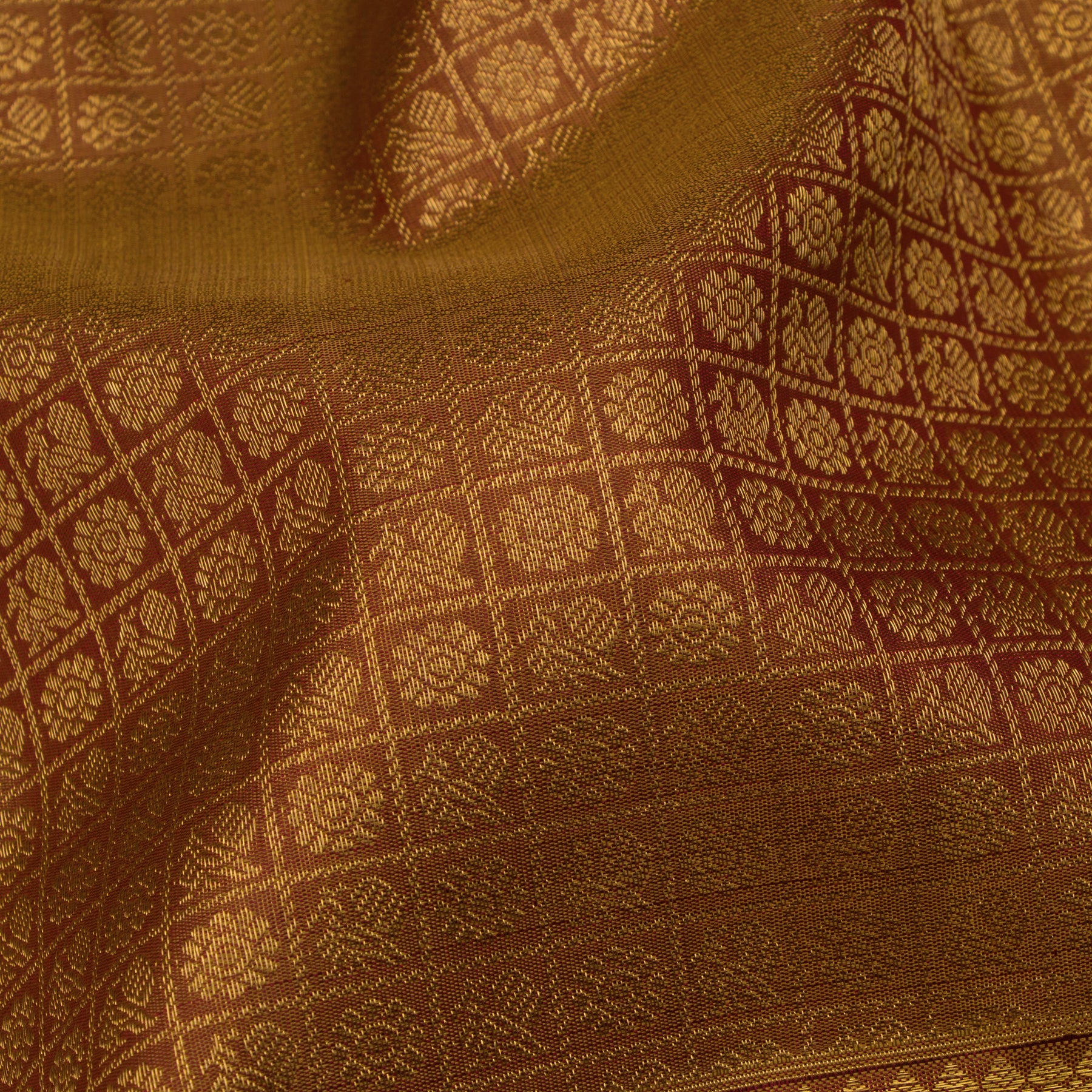 Kanakavalli Kanjivaram Silk Sari 25-110-HS001-04415 - Fabric View