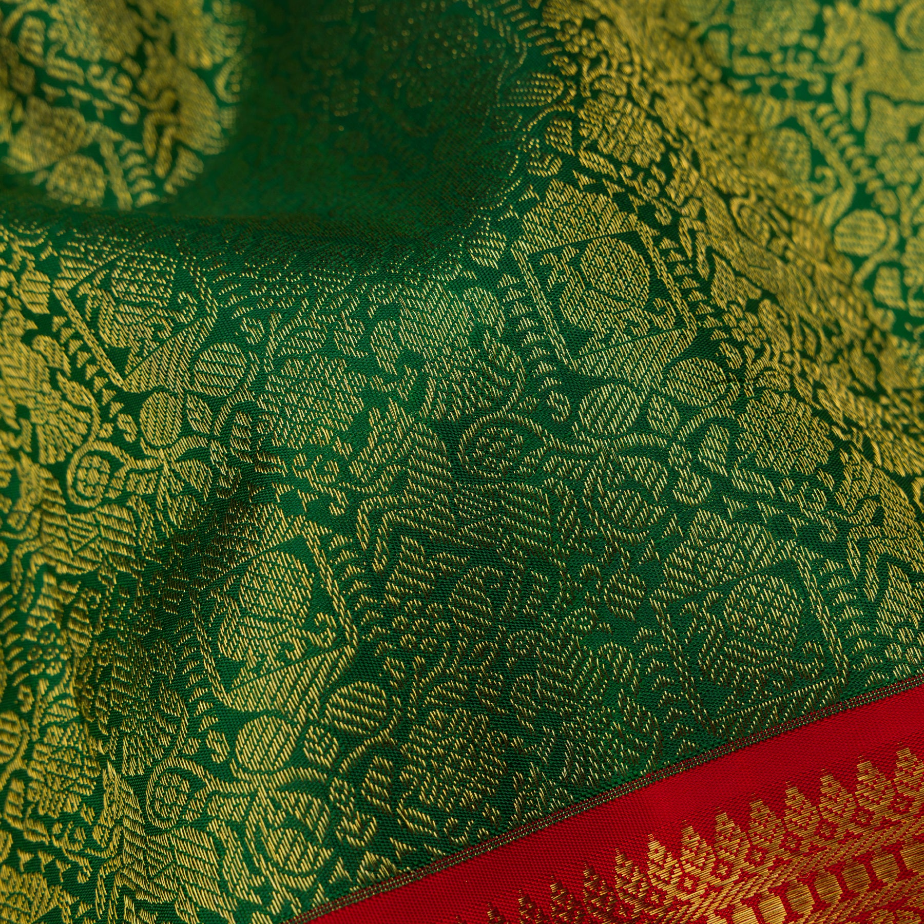 Kanakavalli Kanjivaram Silk Sari 25-110-HS001-04433 - Fabric View