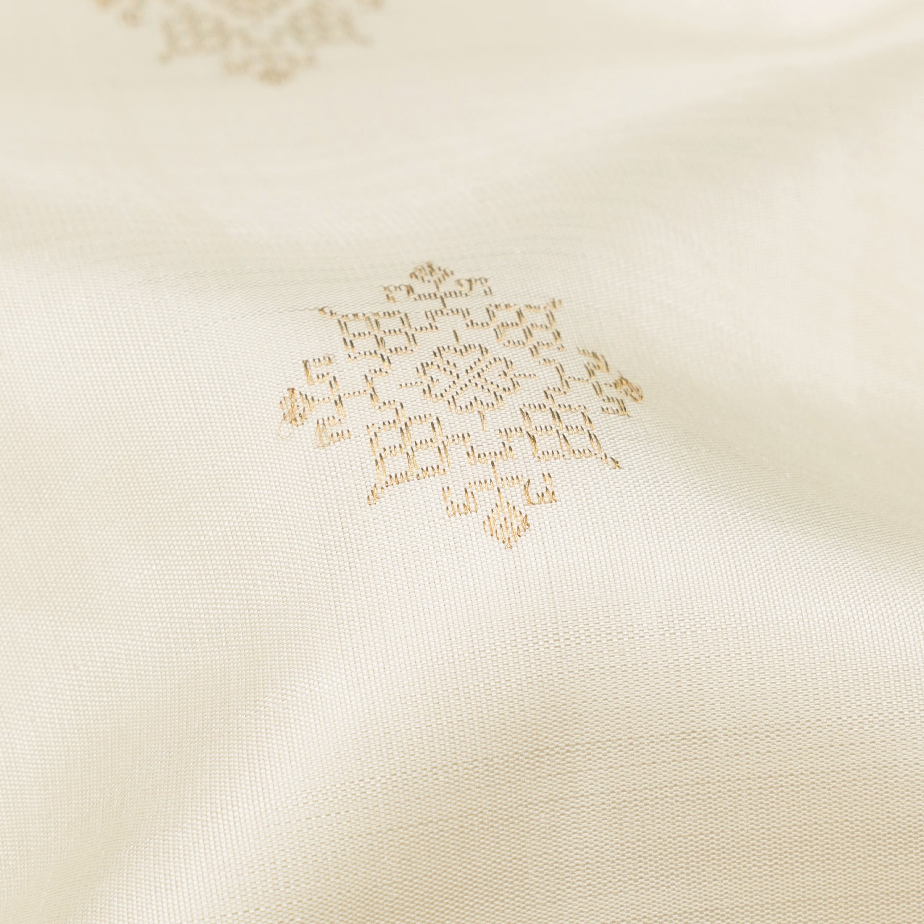 Kanakavalli Kanjivaram Silk Sari 25-110-HS001-04456 - Fabric View