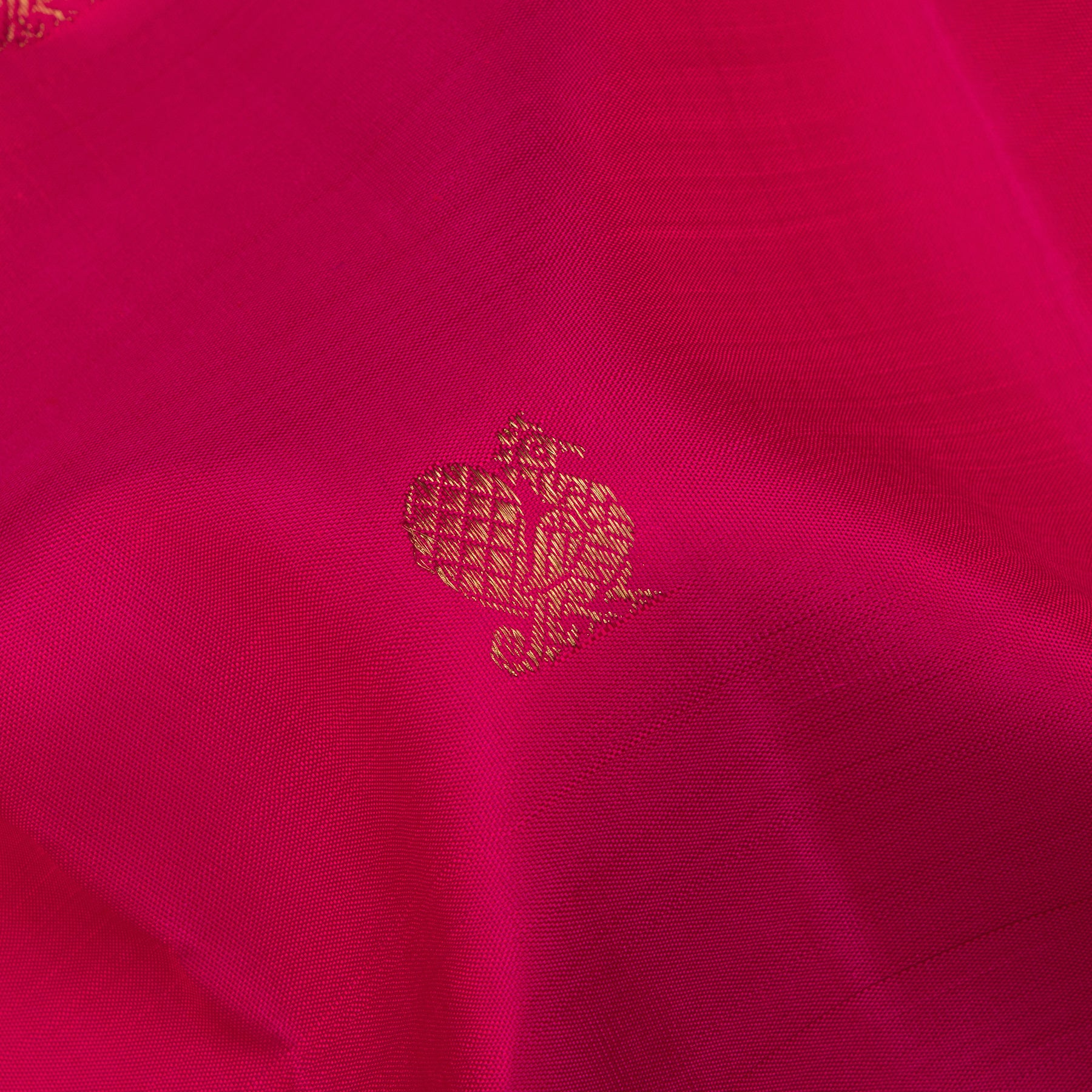 Kanakavalli Kanjivaram Silk Sari 25-110-HS001-04457 - Fabric View