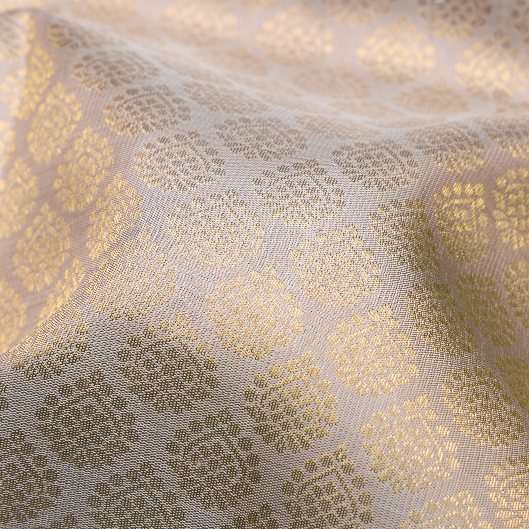 Kanakavalli Kanjivaram Silk Sari 25-110-HS001-05536 - Fabric View