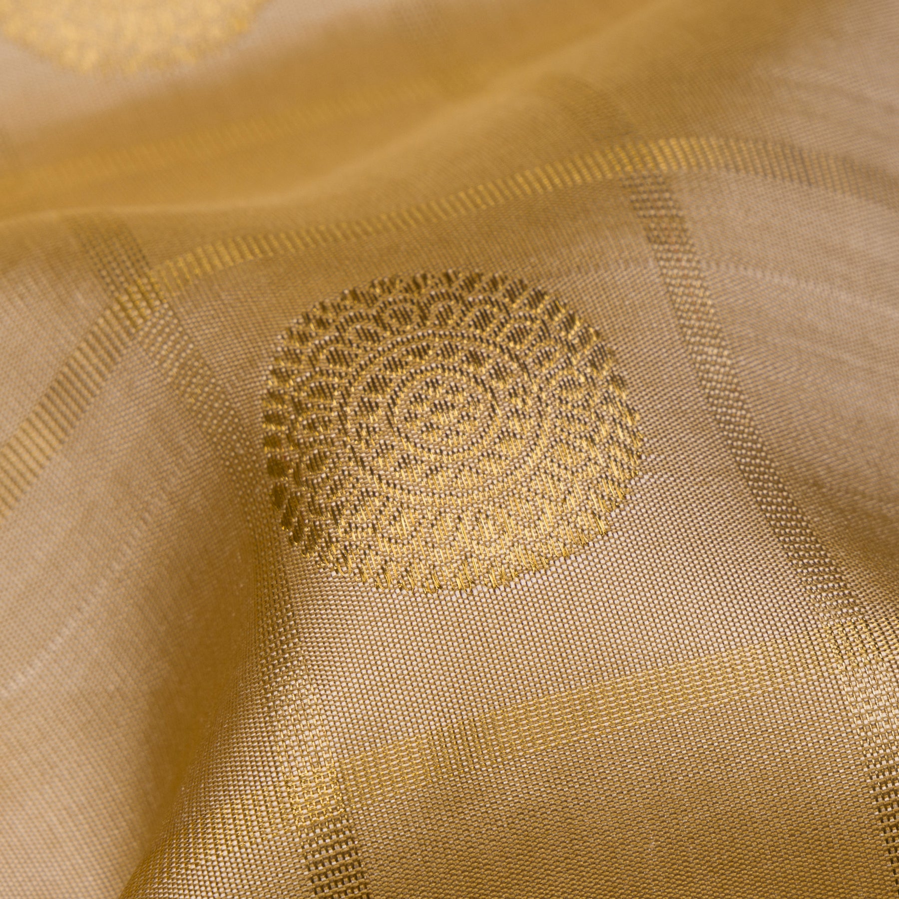 Kanakavalli Kanjivaram Silk Sari 25-110-HS001-05586 - Fabric View