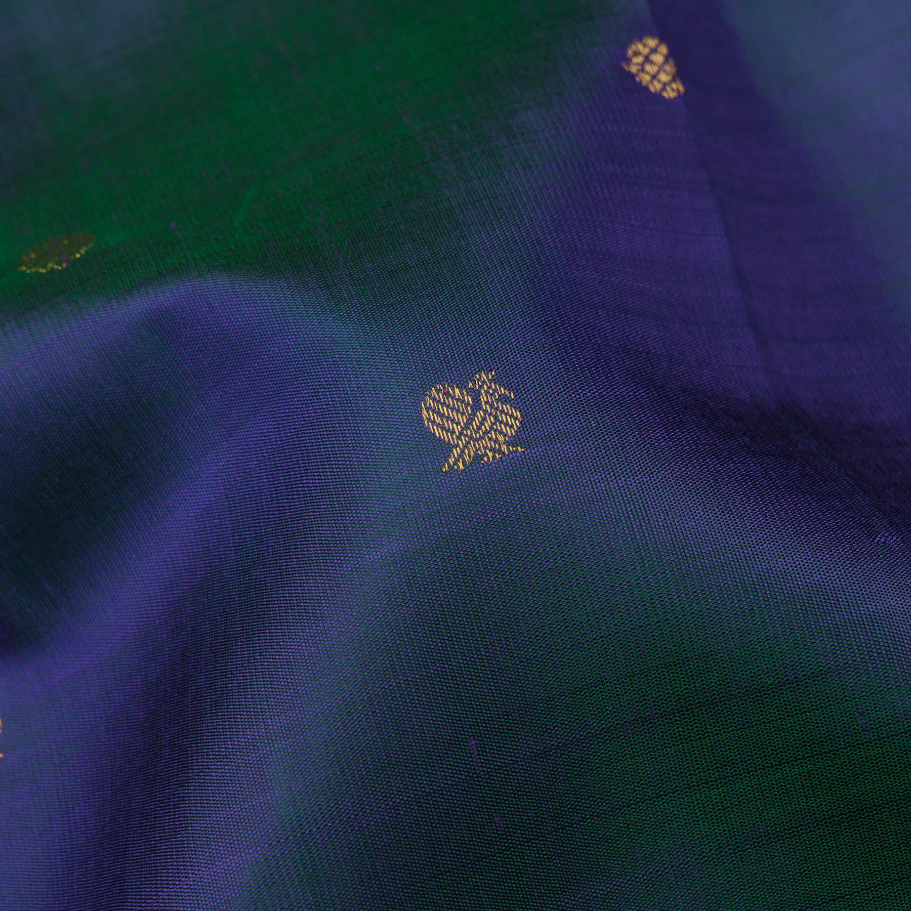 Kanakavalli Kanjivaram Silk Sari 25-110-HS001-05613 - Fabric View