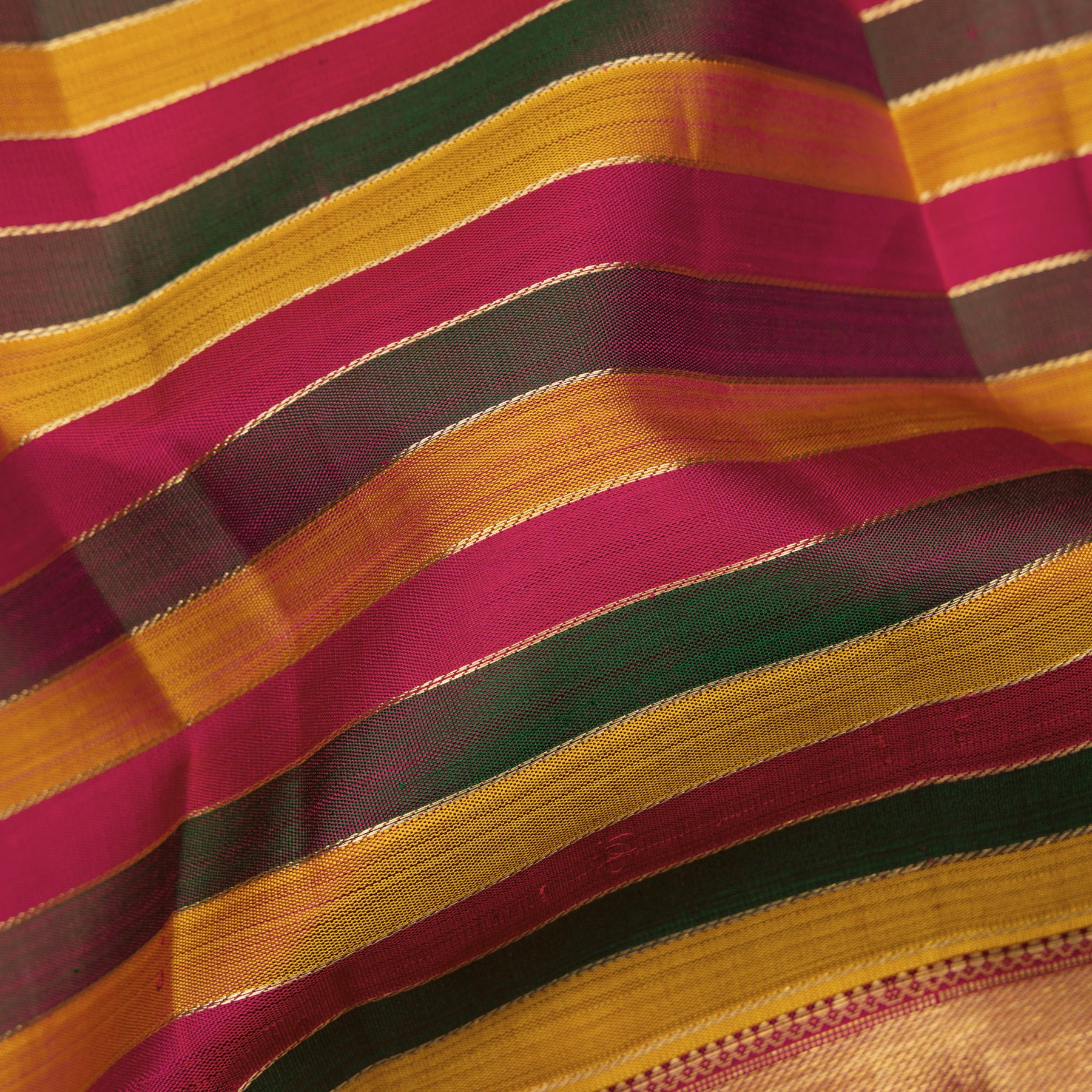 Kanakavalli Kanjivaram Silk Sari 25-110-HS001-05620 - Fabric View