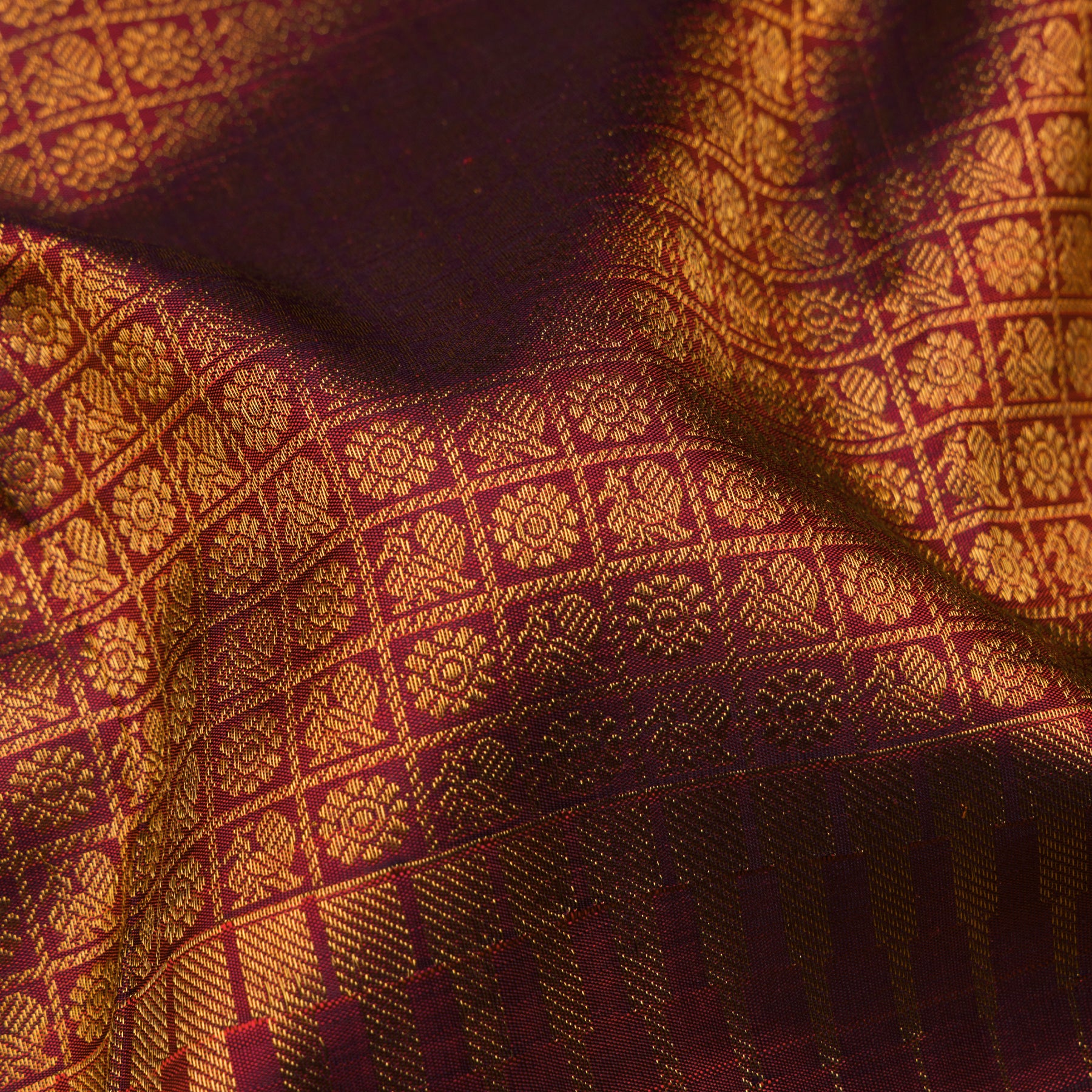Kanakavalli Kanjivaram Silk Sari 25-110-HS001-05628 - Fabric View
