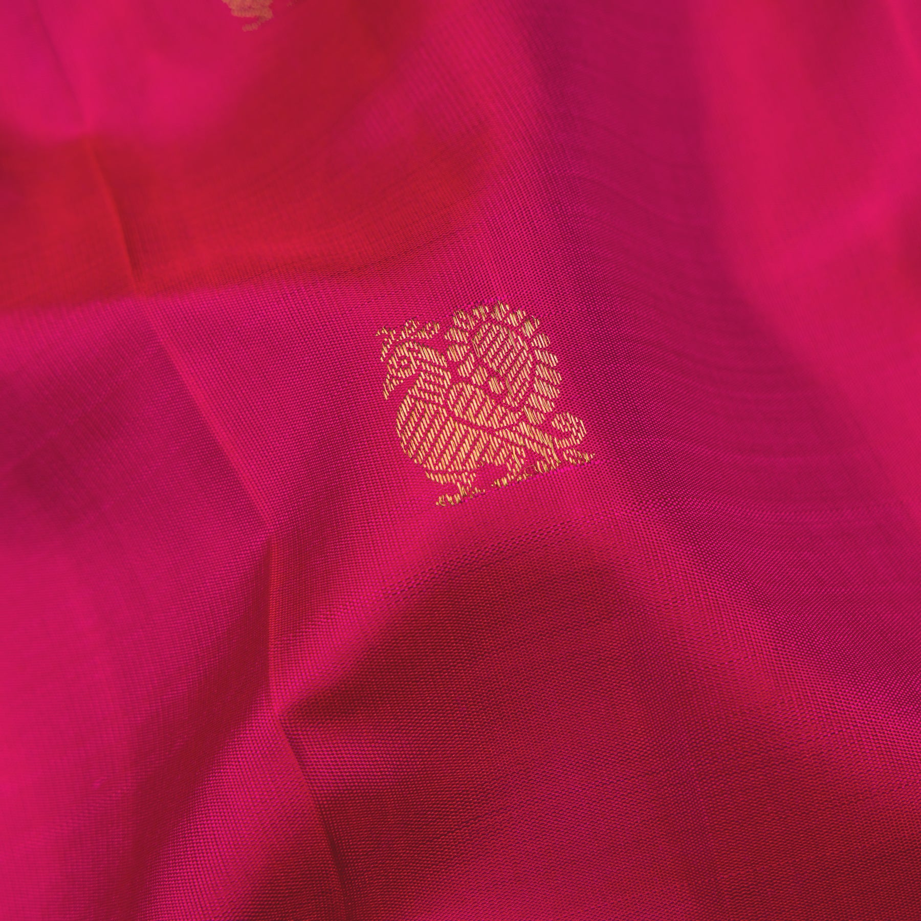 Kanakavalli Kanjivaram Silk Sari 25-110-HS001-06081 - Fabric View