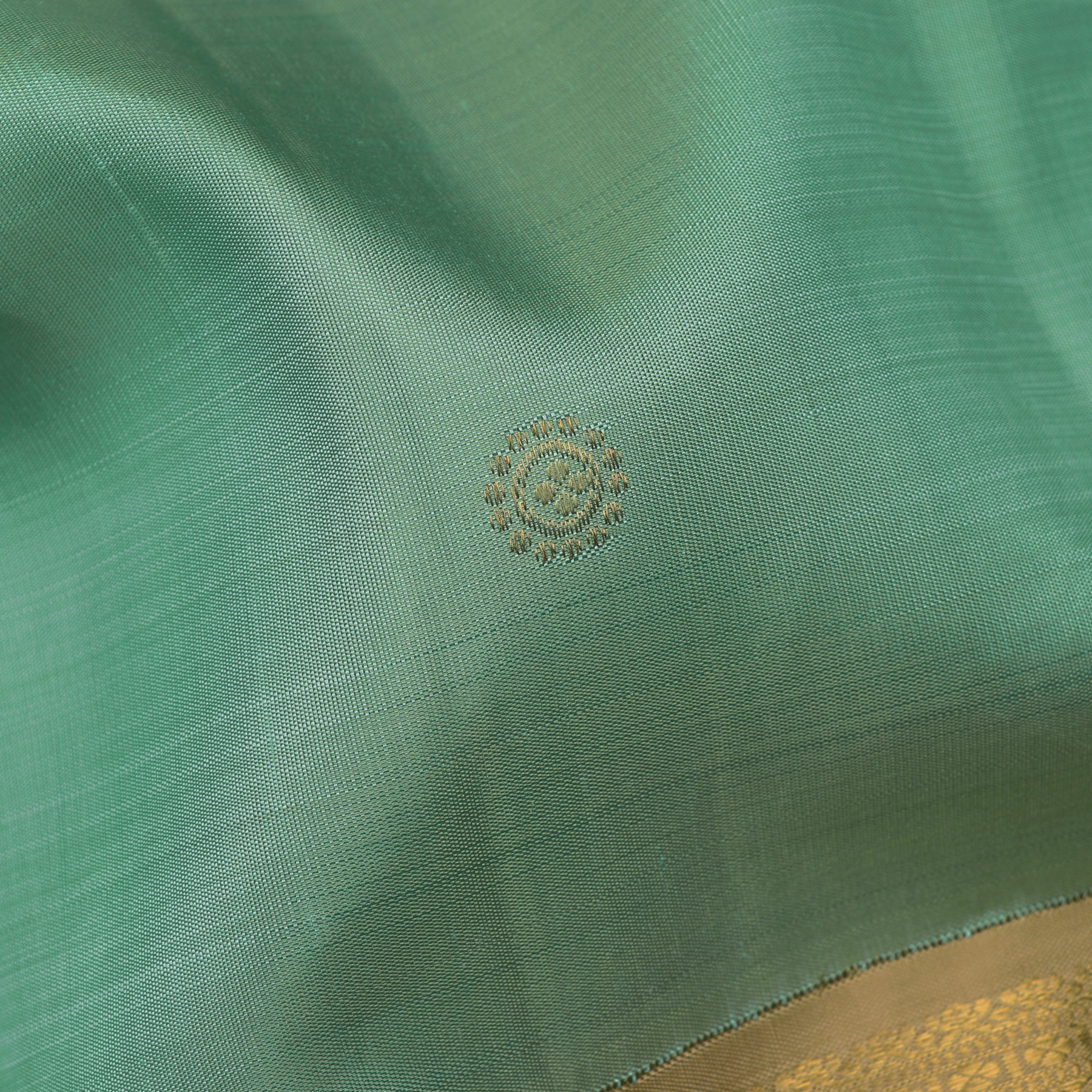 Kanakavalli Kanjivaram Silk Sari 25-110-HS001-06090 - Fabric View