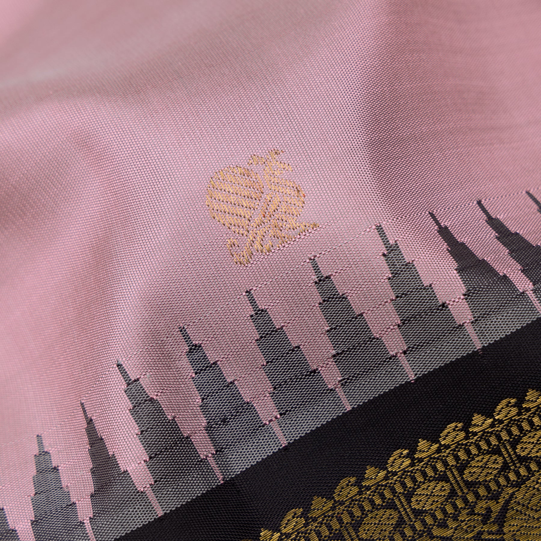 Kanakavalli Kanjivaram Silk Sari 25-110-HS001-06103 - Fabric View