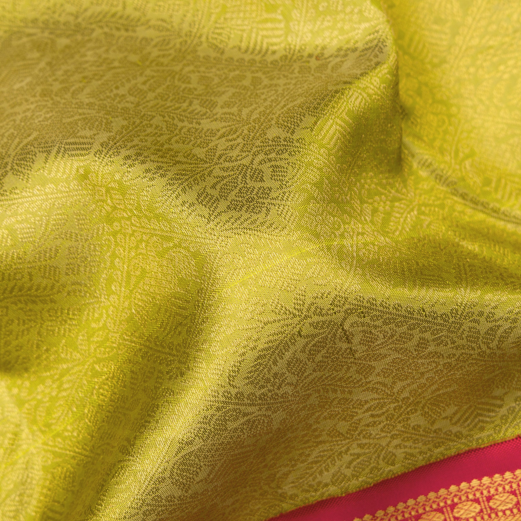 Kanakavalli Kanjivaram Silk Sari 25-110-HS001-06135 - Fabric View