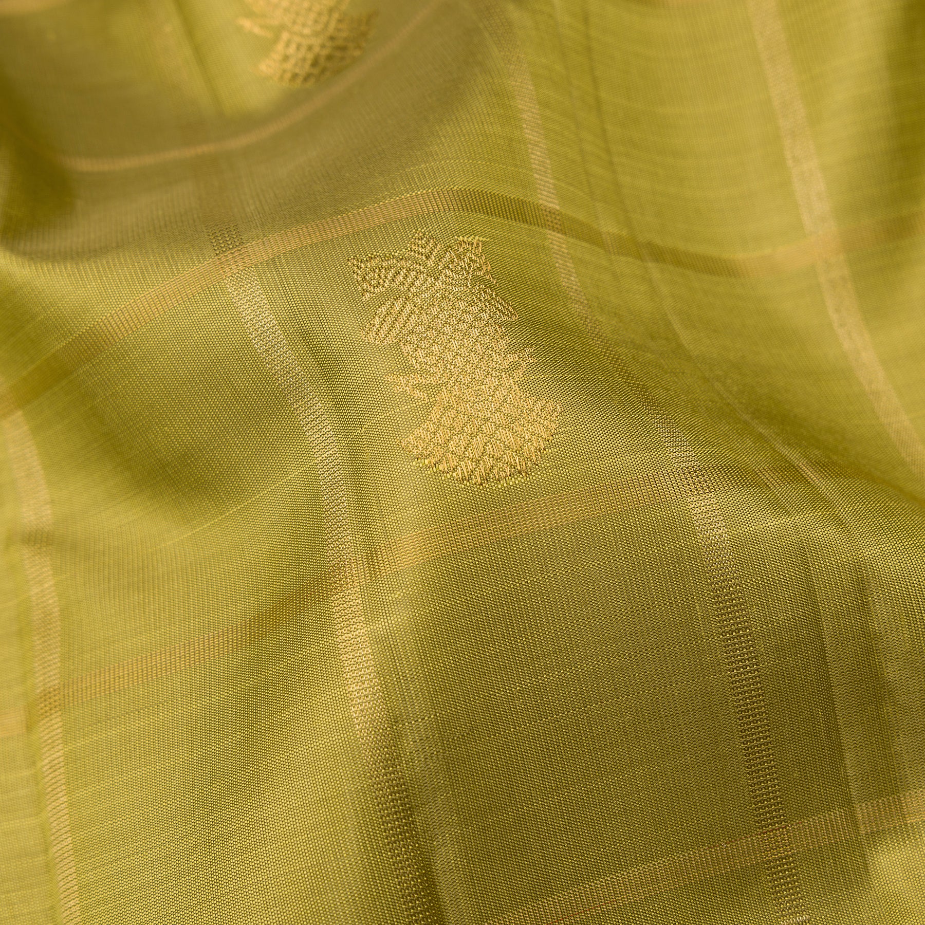 Kanakavalli Kanjivaram Silk Sari 25-110-HS001-06177 - Fabric View