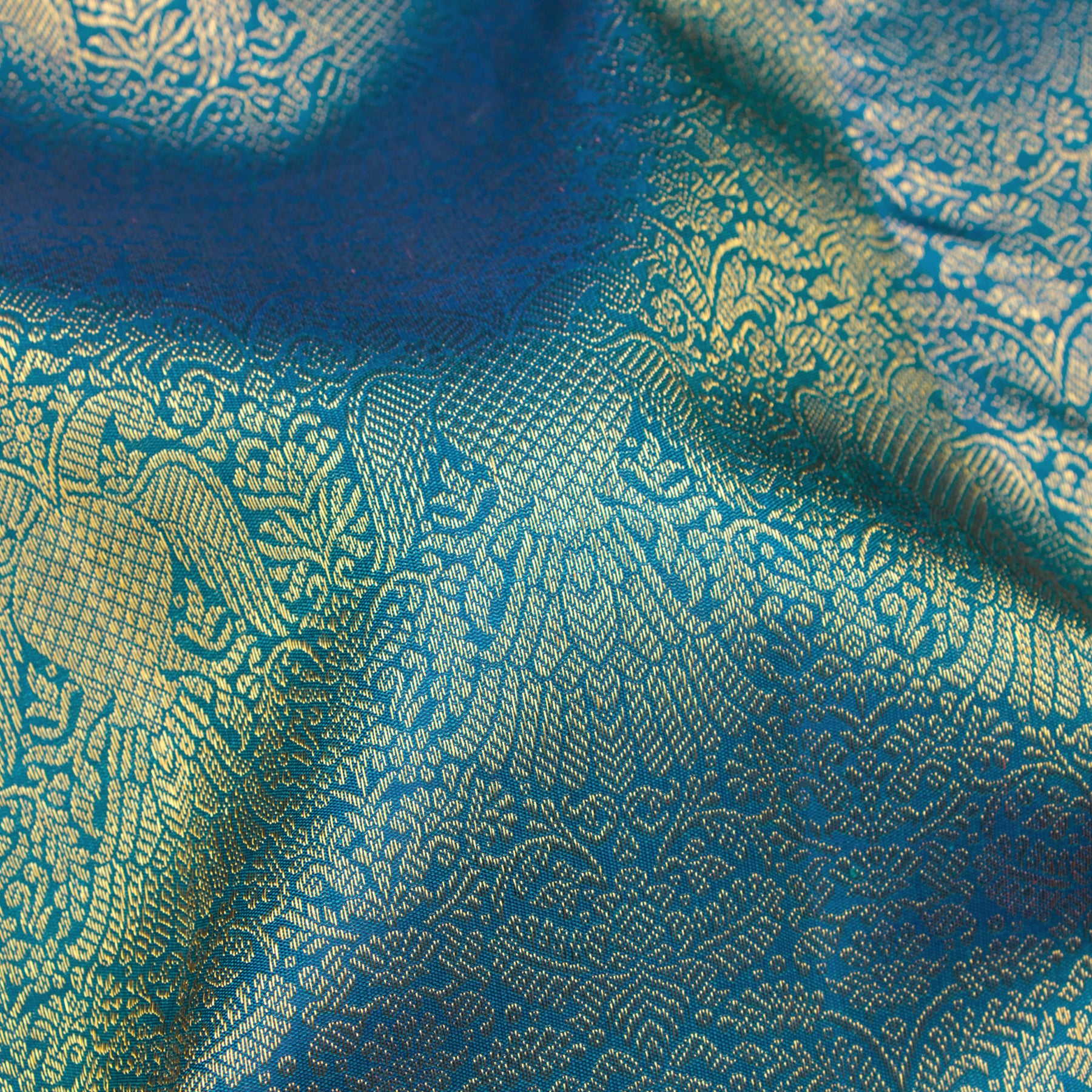 Kanakavalli Kanjivaram Silk Sari 25-110-HS001-06247 - Fabric View