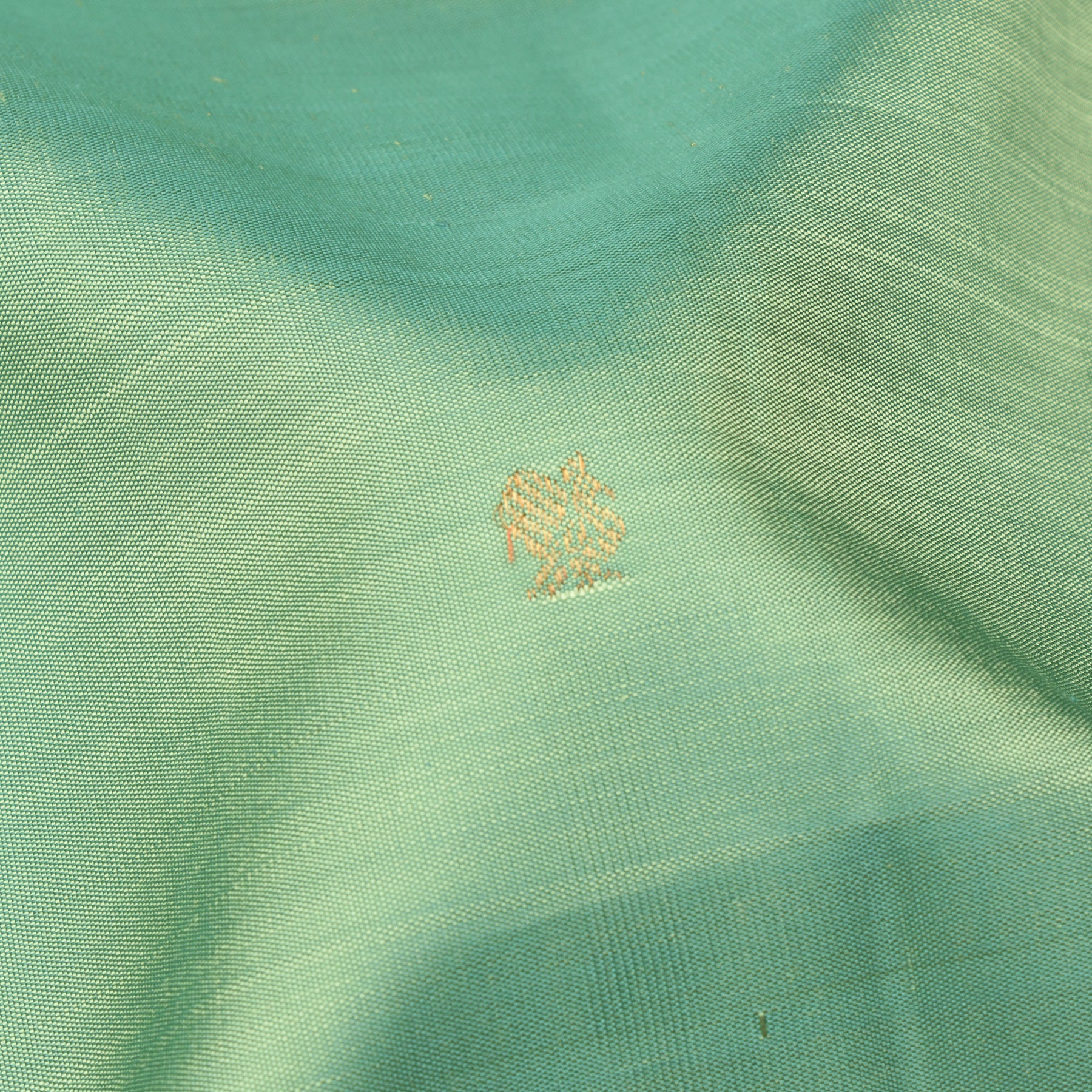 Kanakavalli Kanjivaram Silk Sari 25-110-HS001-06261 - Fabric View