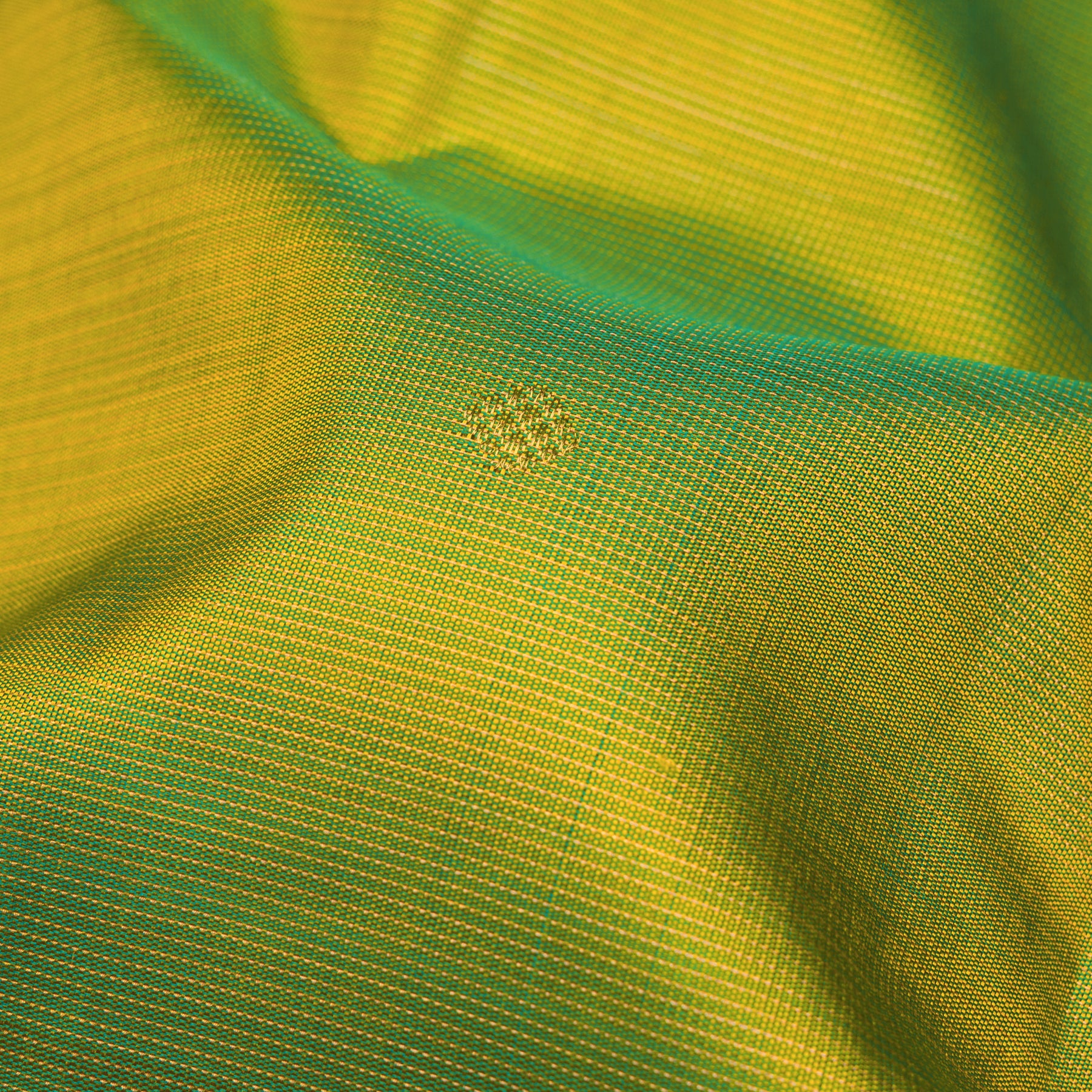 Kanakavalli Kanjivaram Silk Sari 25-110-HS001-06281 - Fabric View
