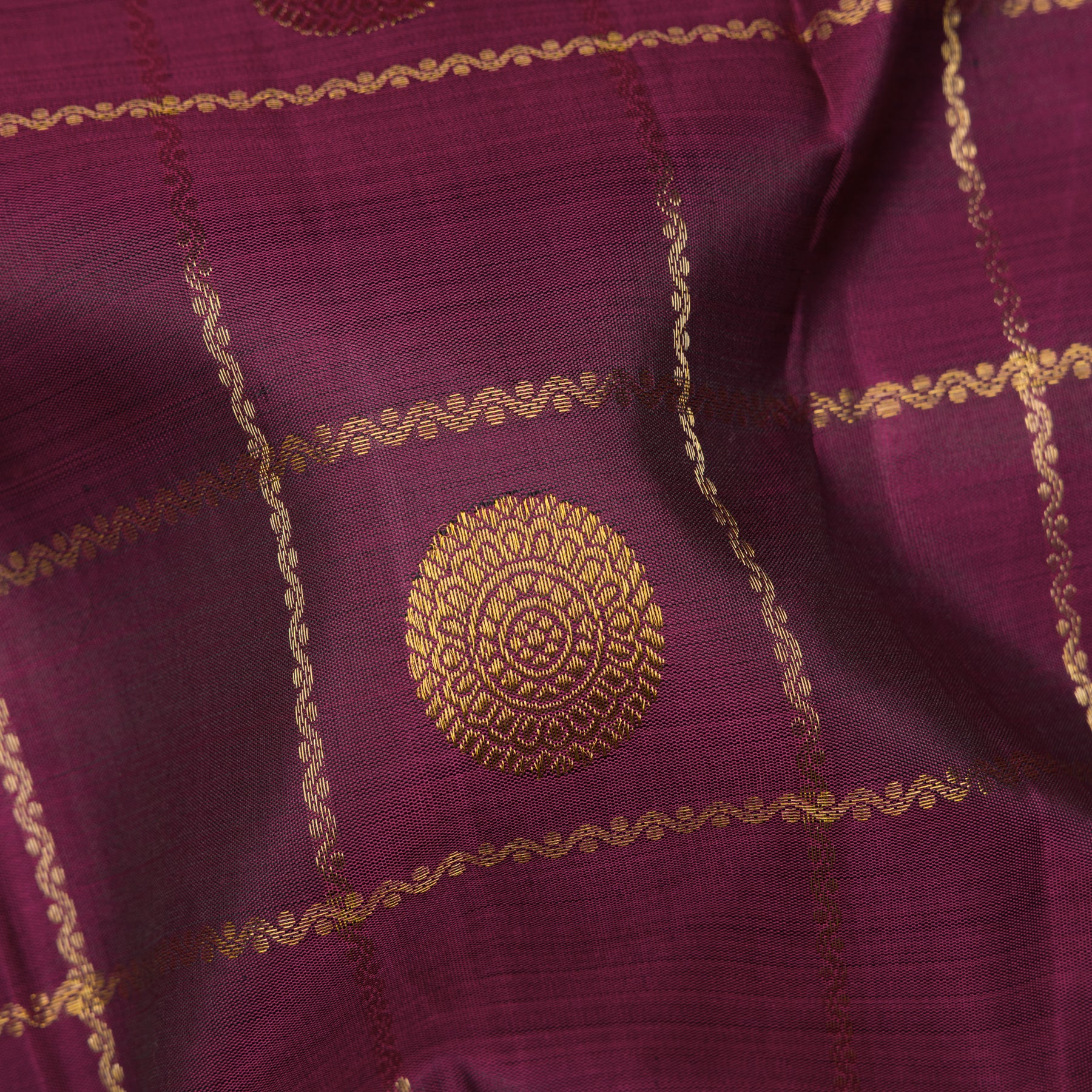 Kanakavalli Kanjivaram Silk Sari 25-110-HS001-07496 - Fabric View