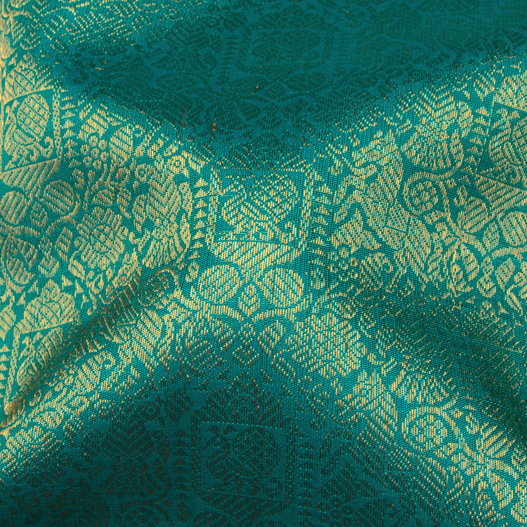 Kanakavalli Kanjivaram Silk Sari 25-110-HS001-08114 - Fabric View