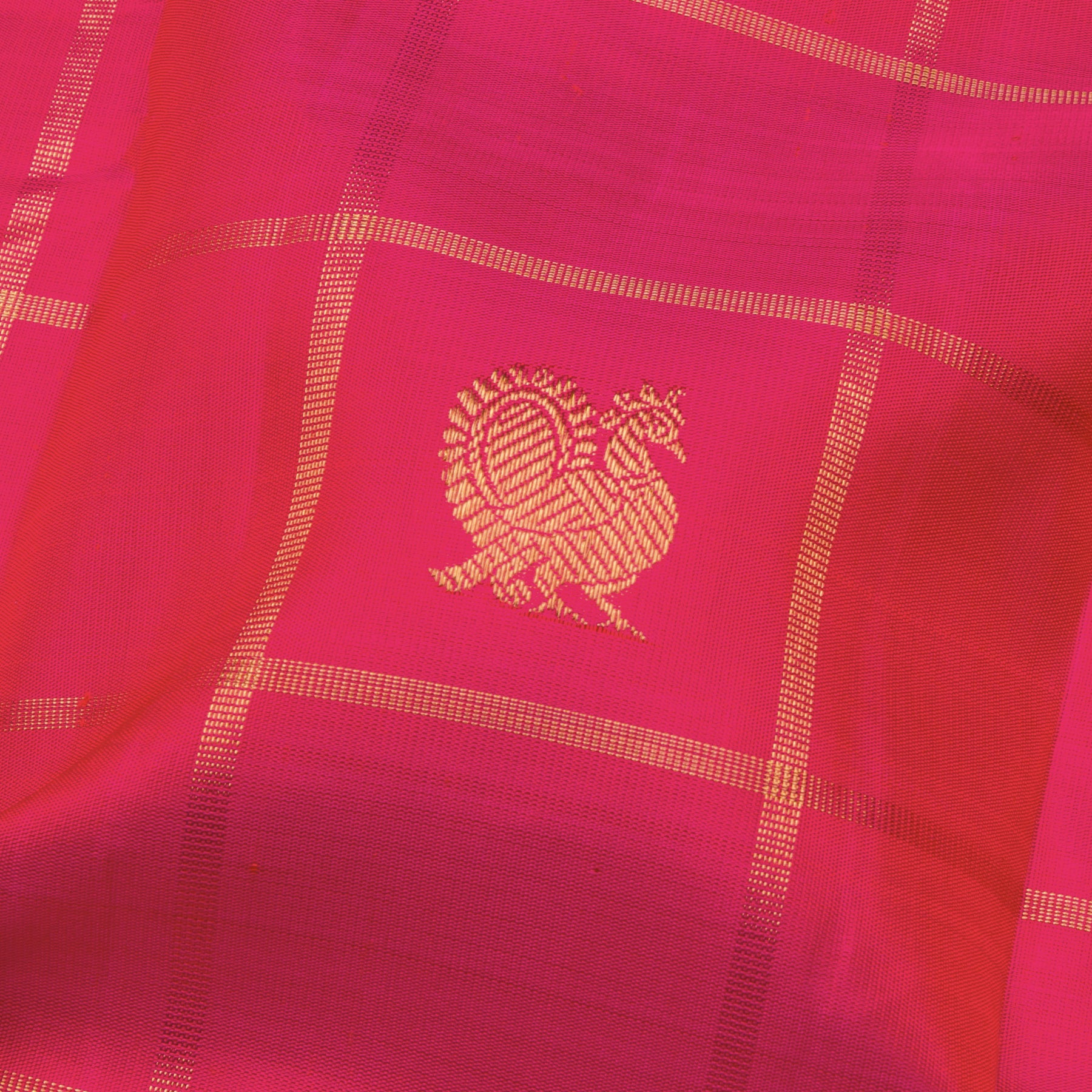 Kanakavalli Kanjivaram Silk Sari 25-110-HS001-08122 - Fabric View