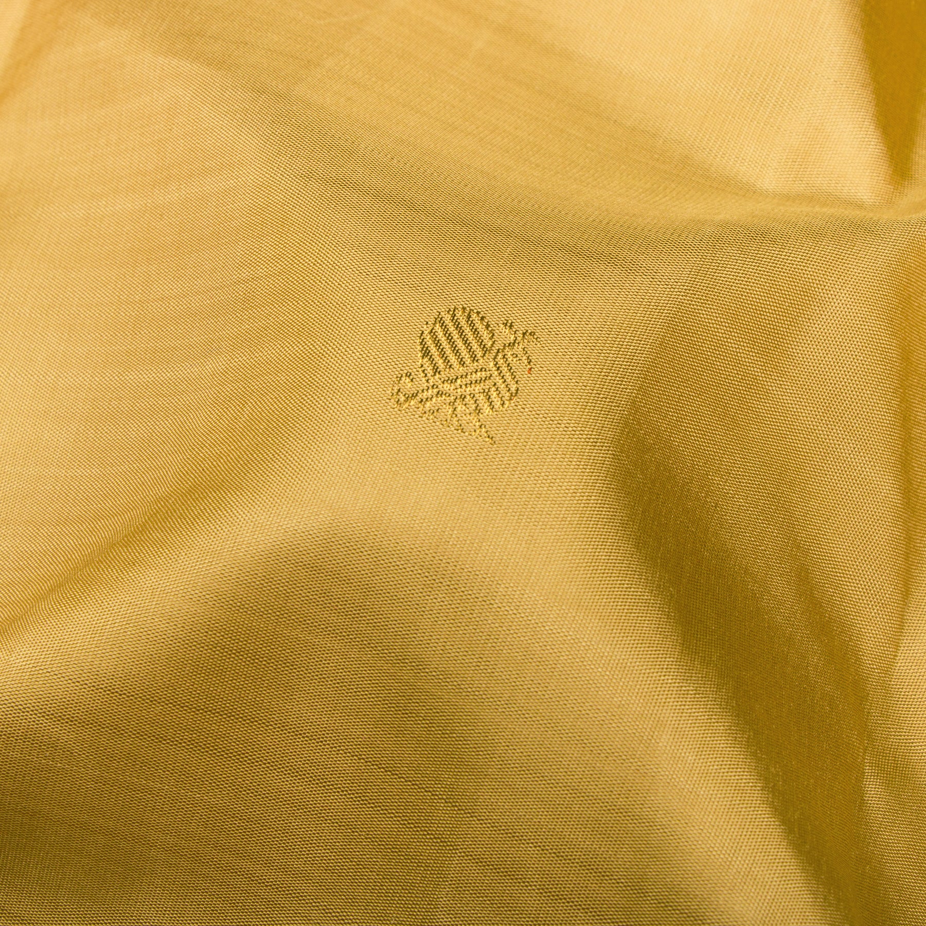 Kanakavalli Kanjivaram Silk Sari 25-110-HS001-08605 - Fabric View