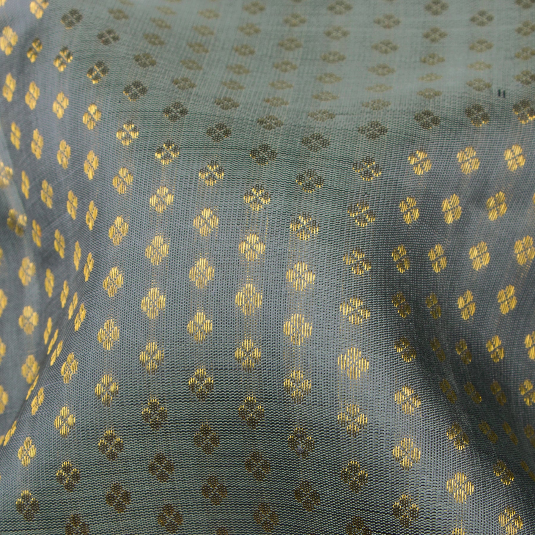 Kanakavalli Kanjivaram Silk Sari 25-110-HS001-08610 - Fabric View