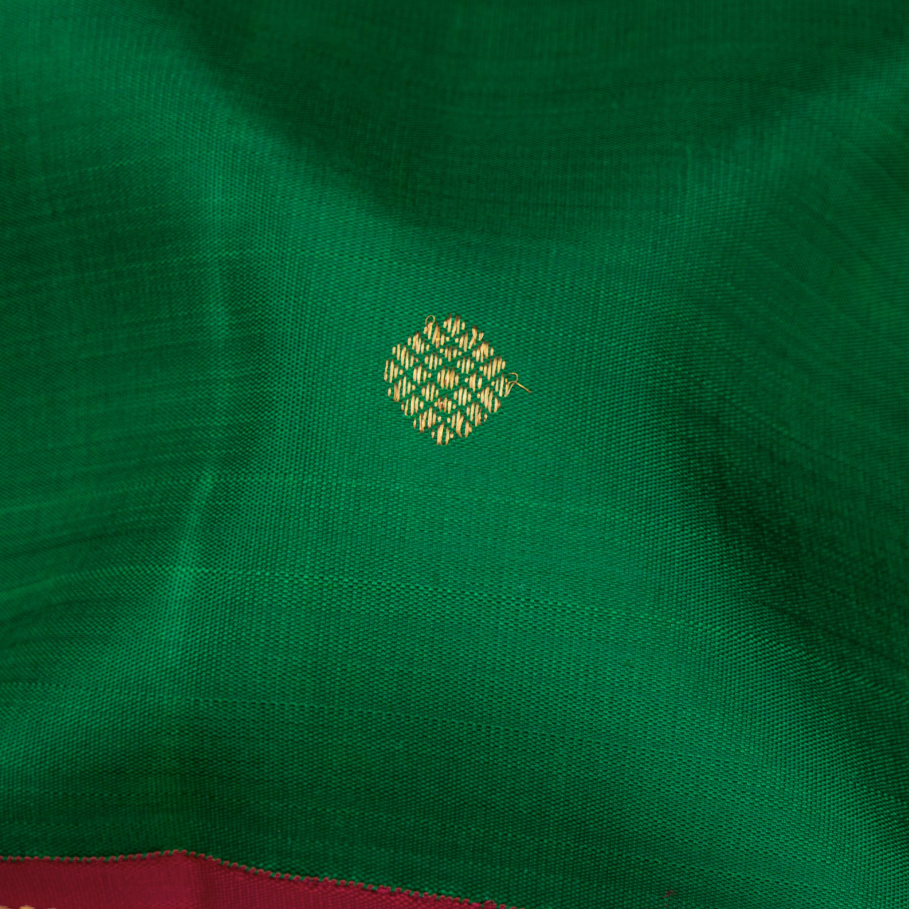 Kanakavalli Kanjivaram Silk Sari 25-110-HS001-10426 - Fabric View